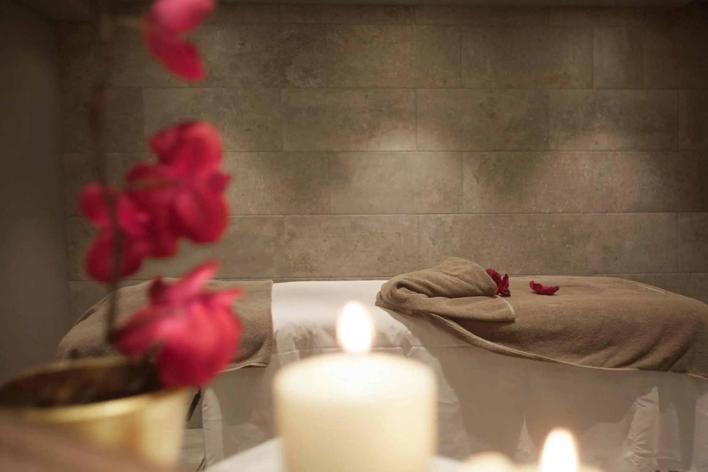 Bed in Ski Plaza Hotel & Wellness