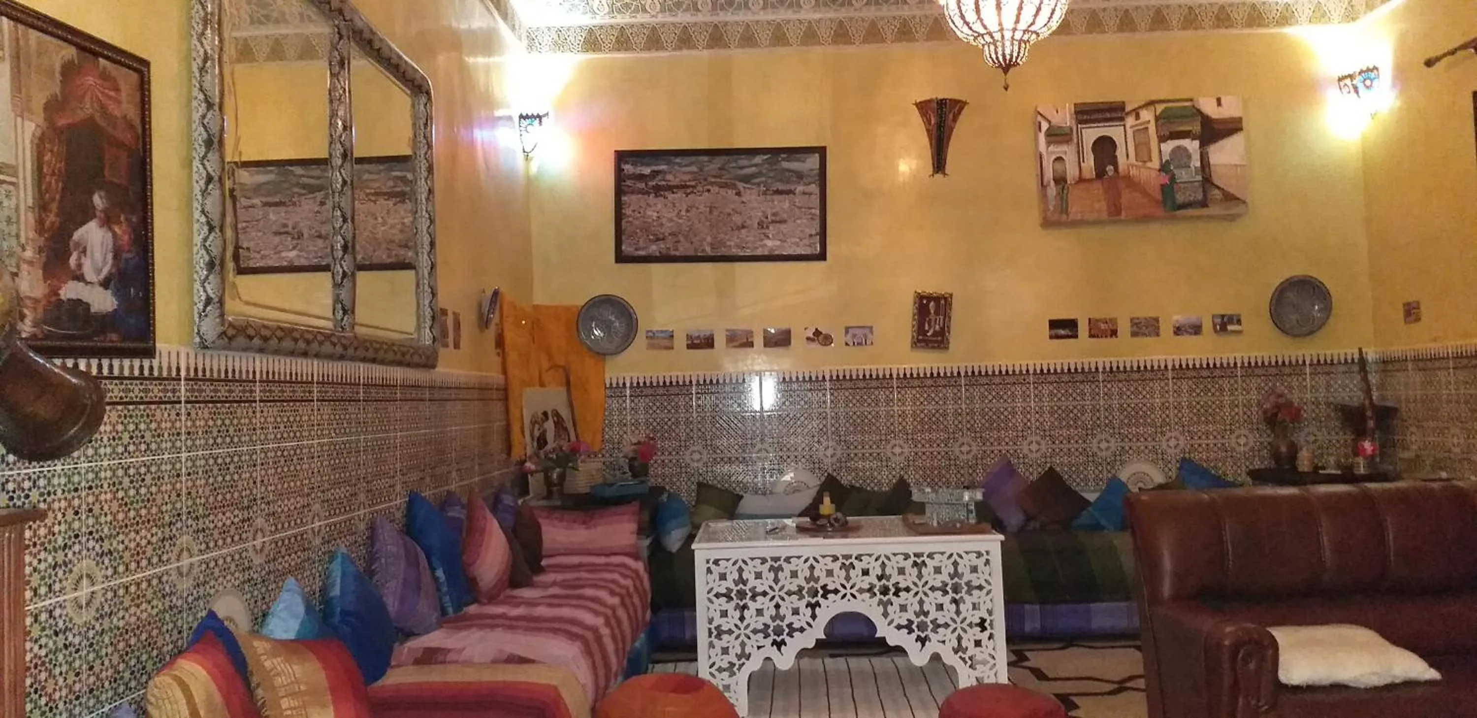 Restaurant/Places to Eat in Dar Berrada - Ziat