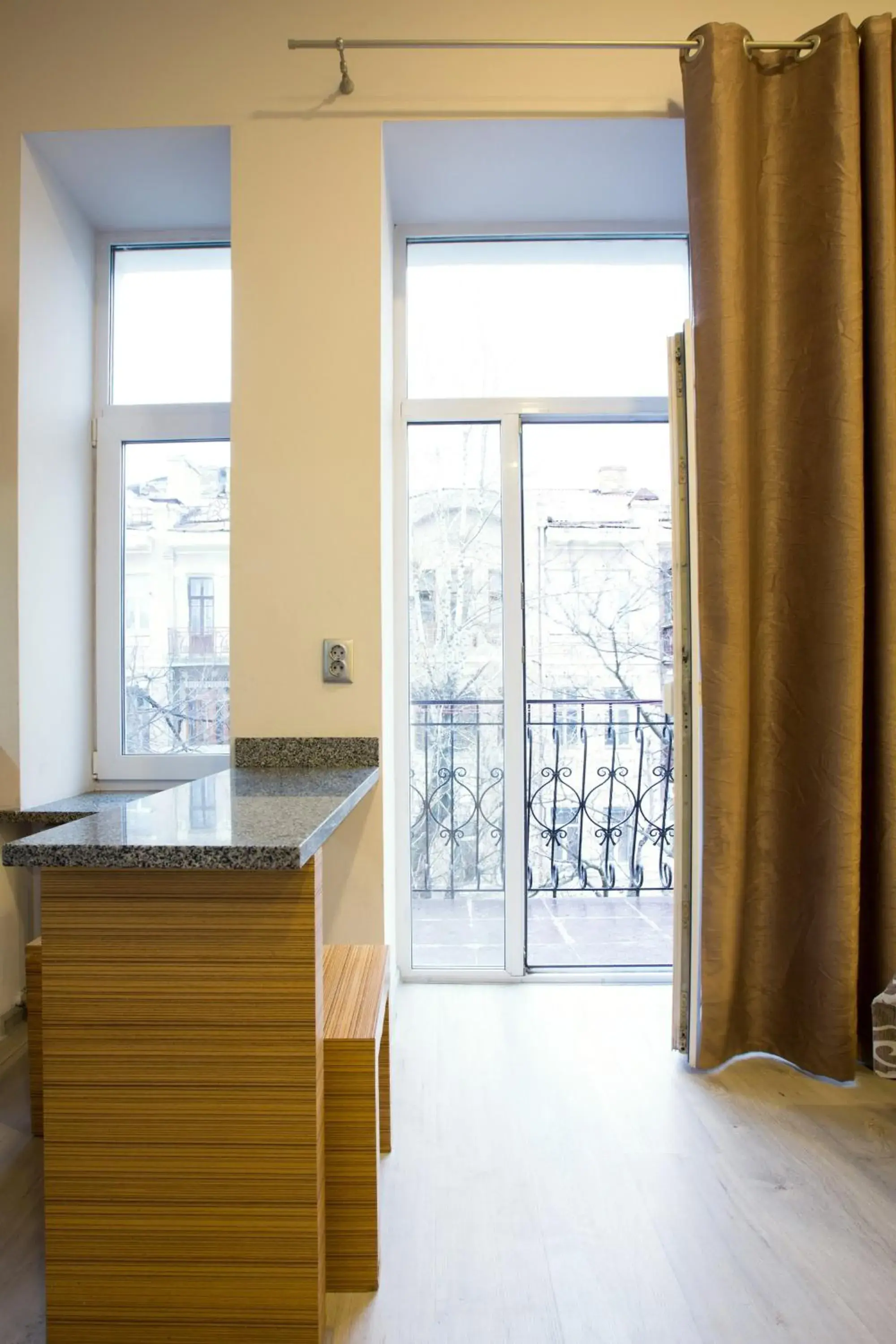 Apartment with Balcony in Pushkinskaya Apartments Apartment with Balcony in Pushkinskaya Apartments