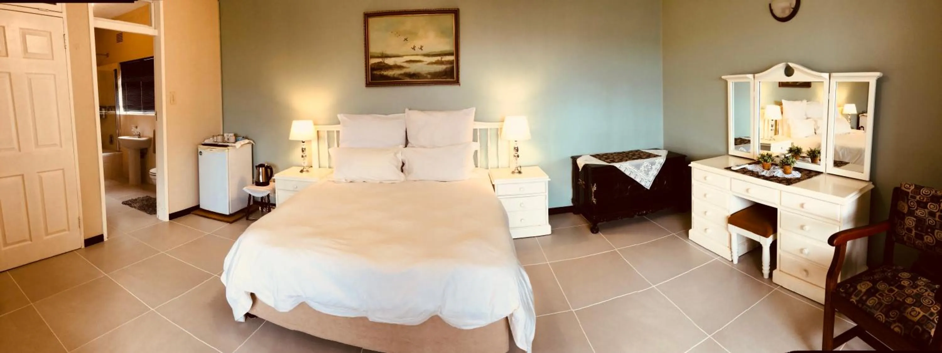 Photo of the whole room, Bed in Eden Rose Manor B&B