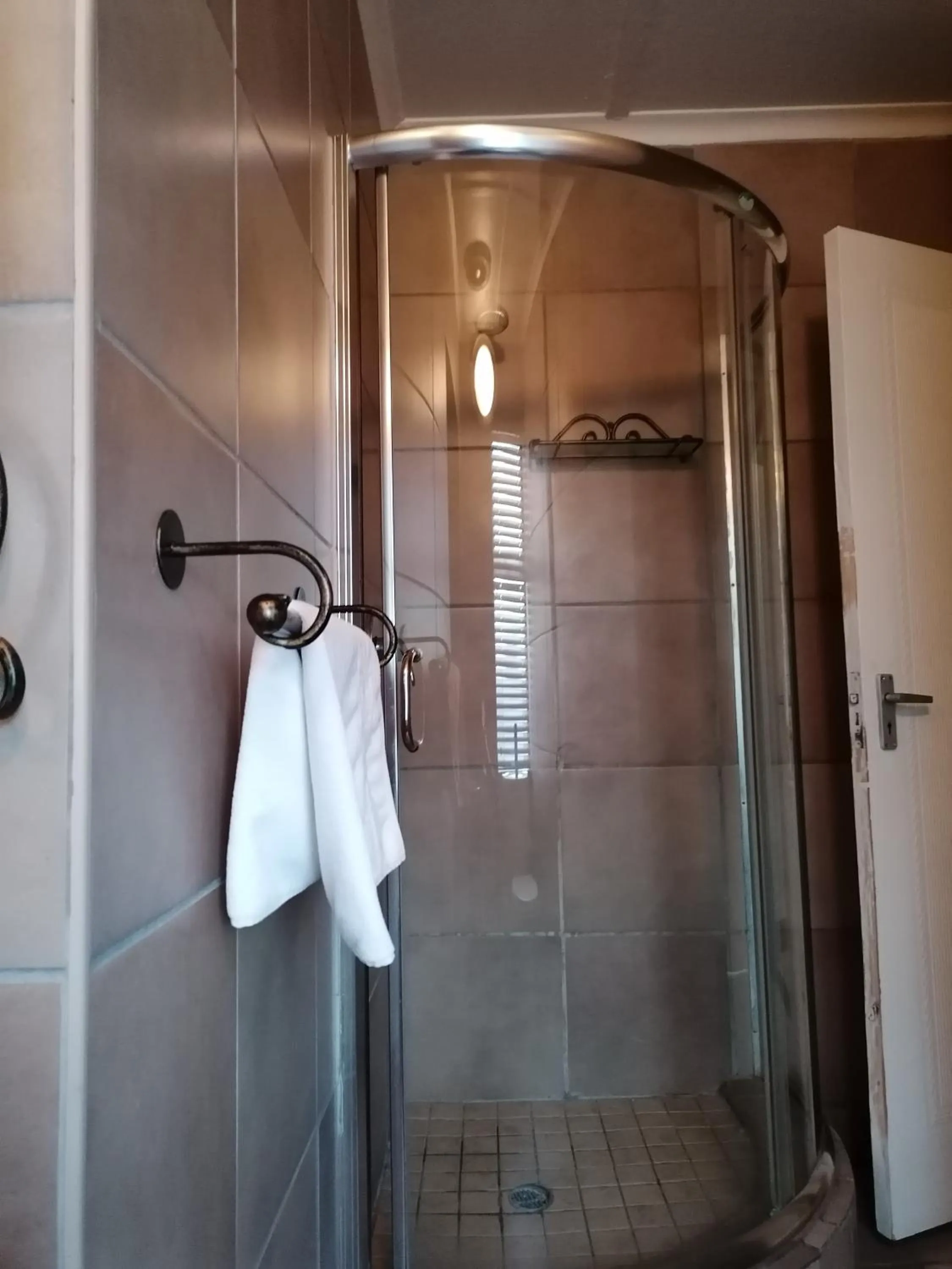 Shower in De Akker Guest House