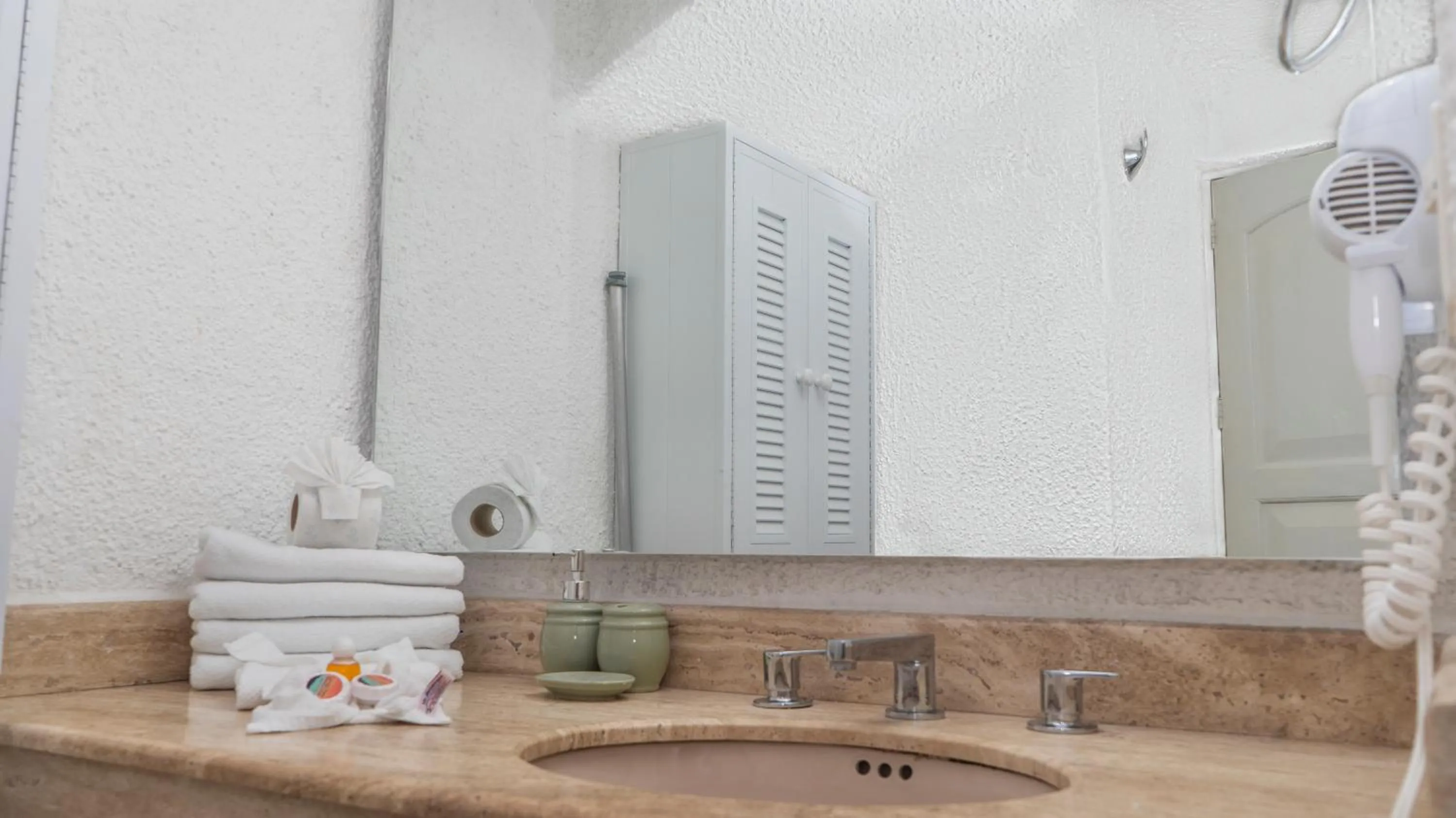 Bathroom in Cancún Plaza Sea View