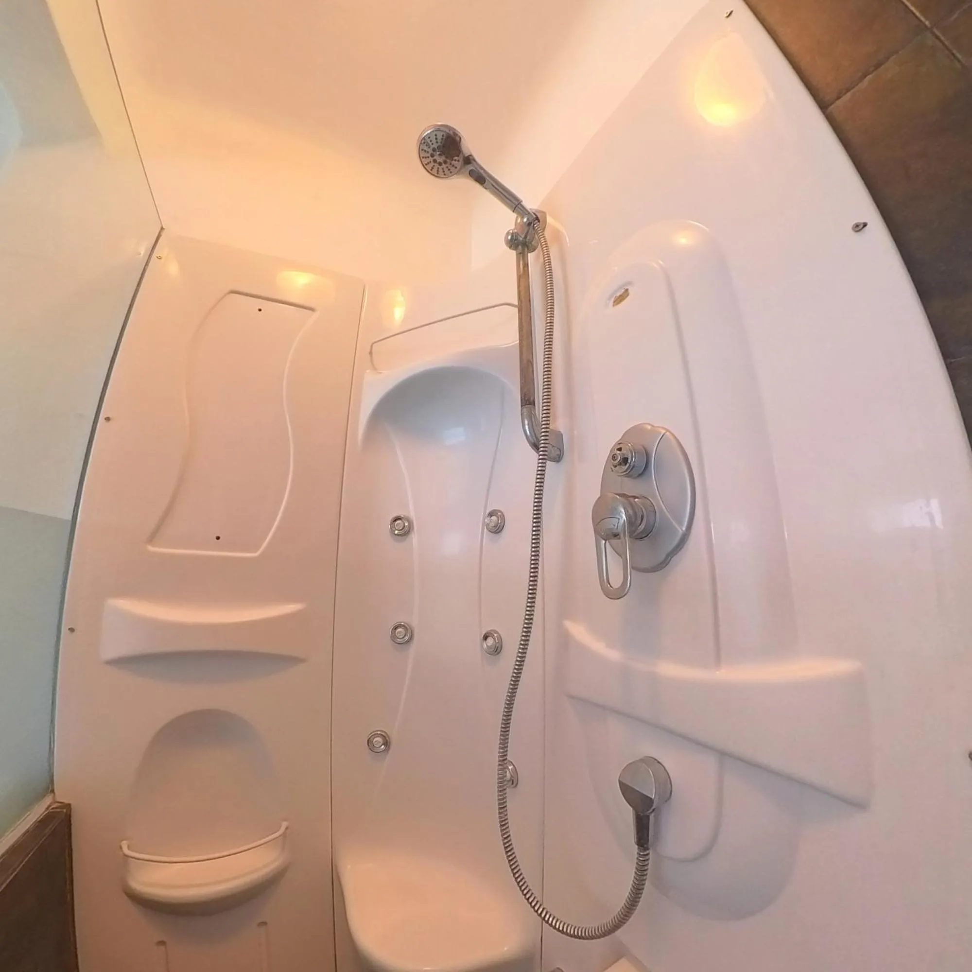 Shower in Cancún Plaza Sea View