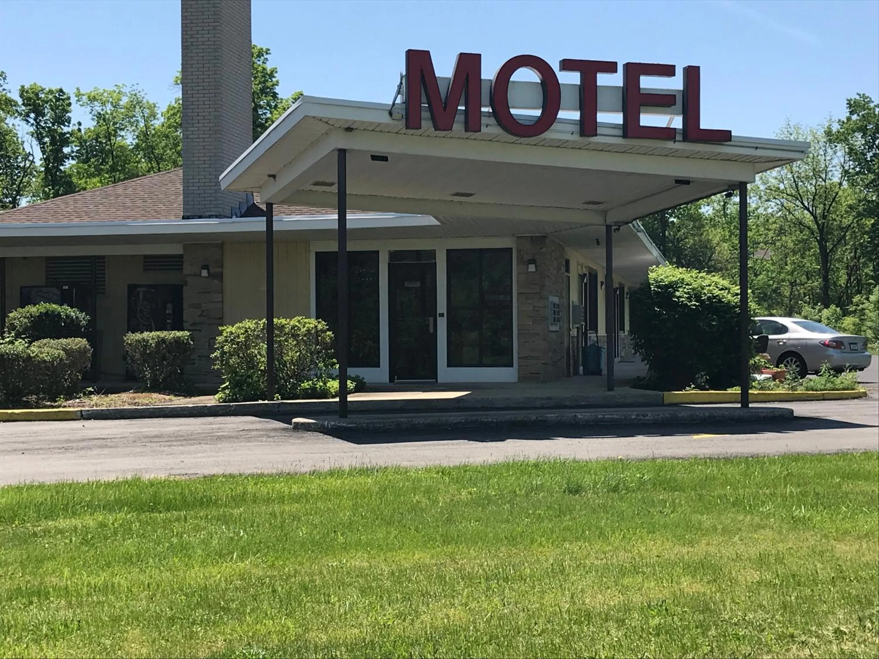 Property building in Allenwood Motel