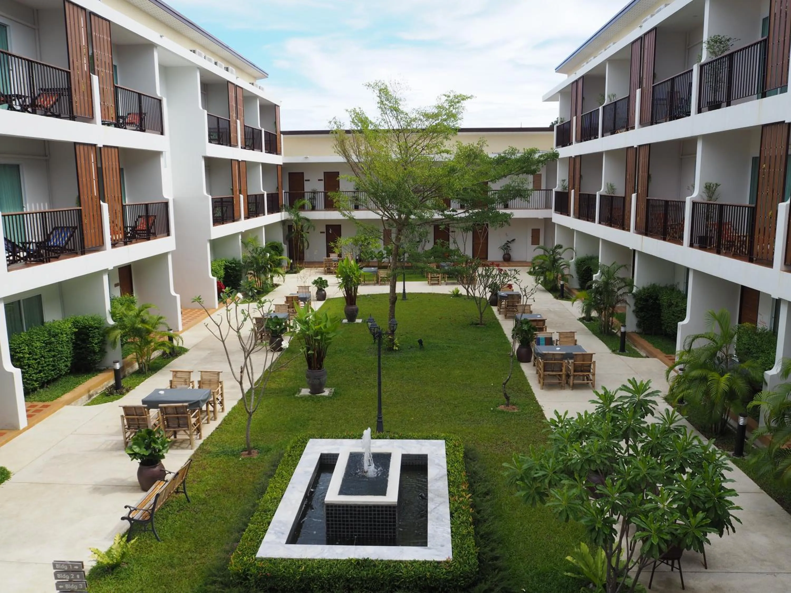 Garden in Crystal Lamai Hotel