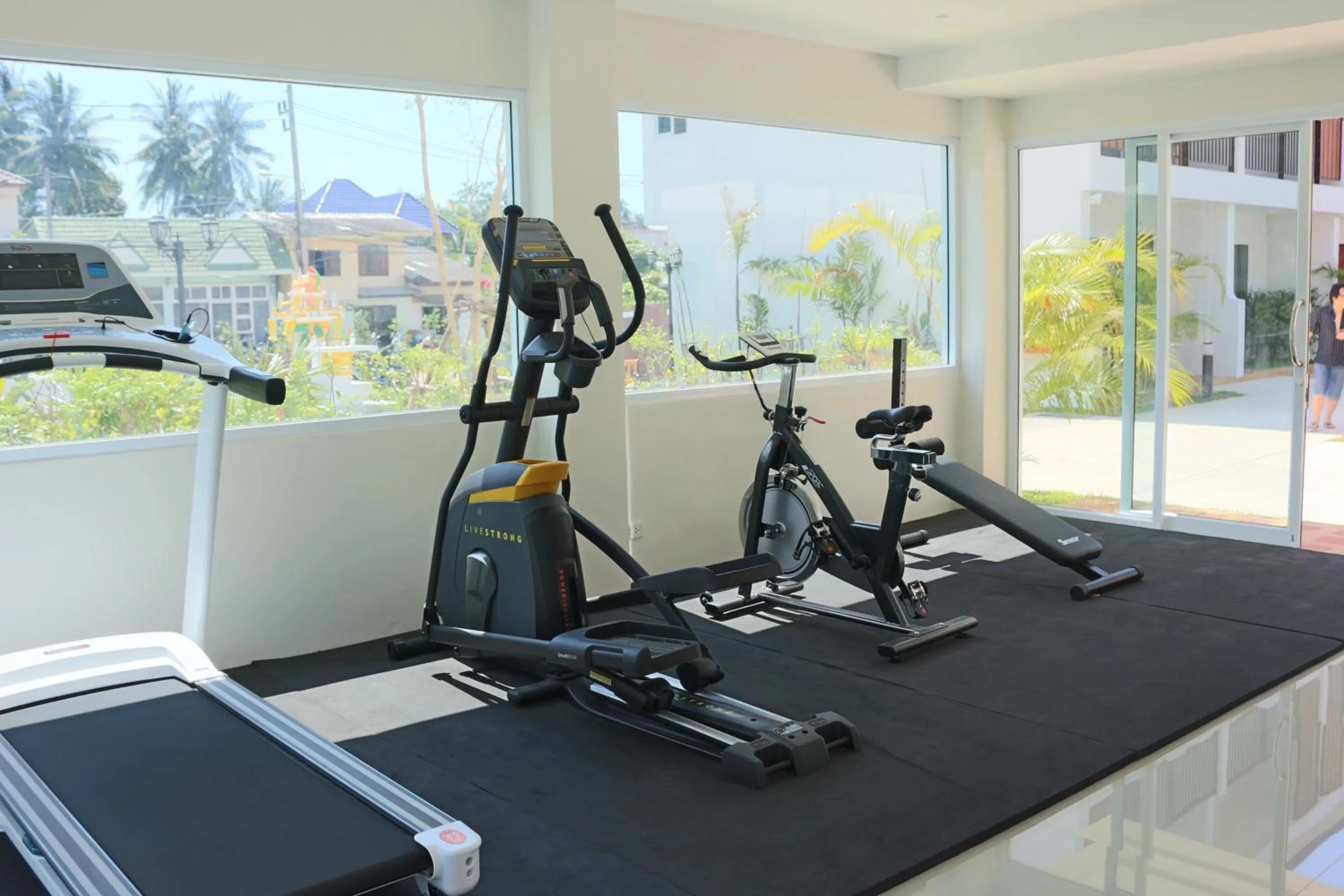 Fitness centre/facilities in Crystal Lamai Hotel