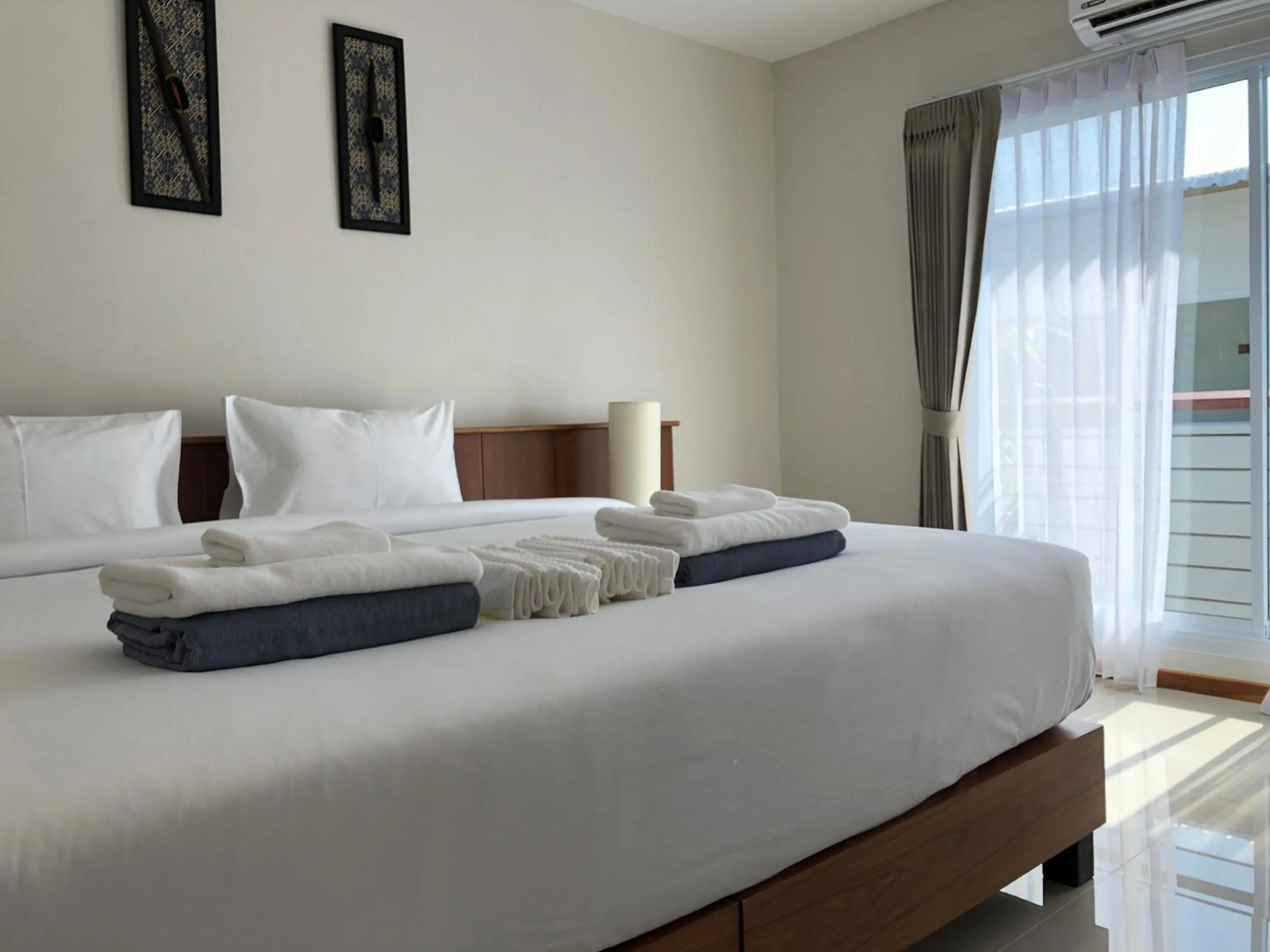 Bedroom, Bed in Crystal Lamai Hotel