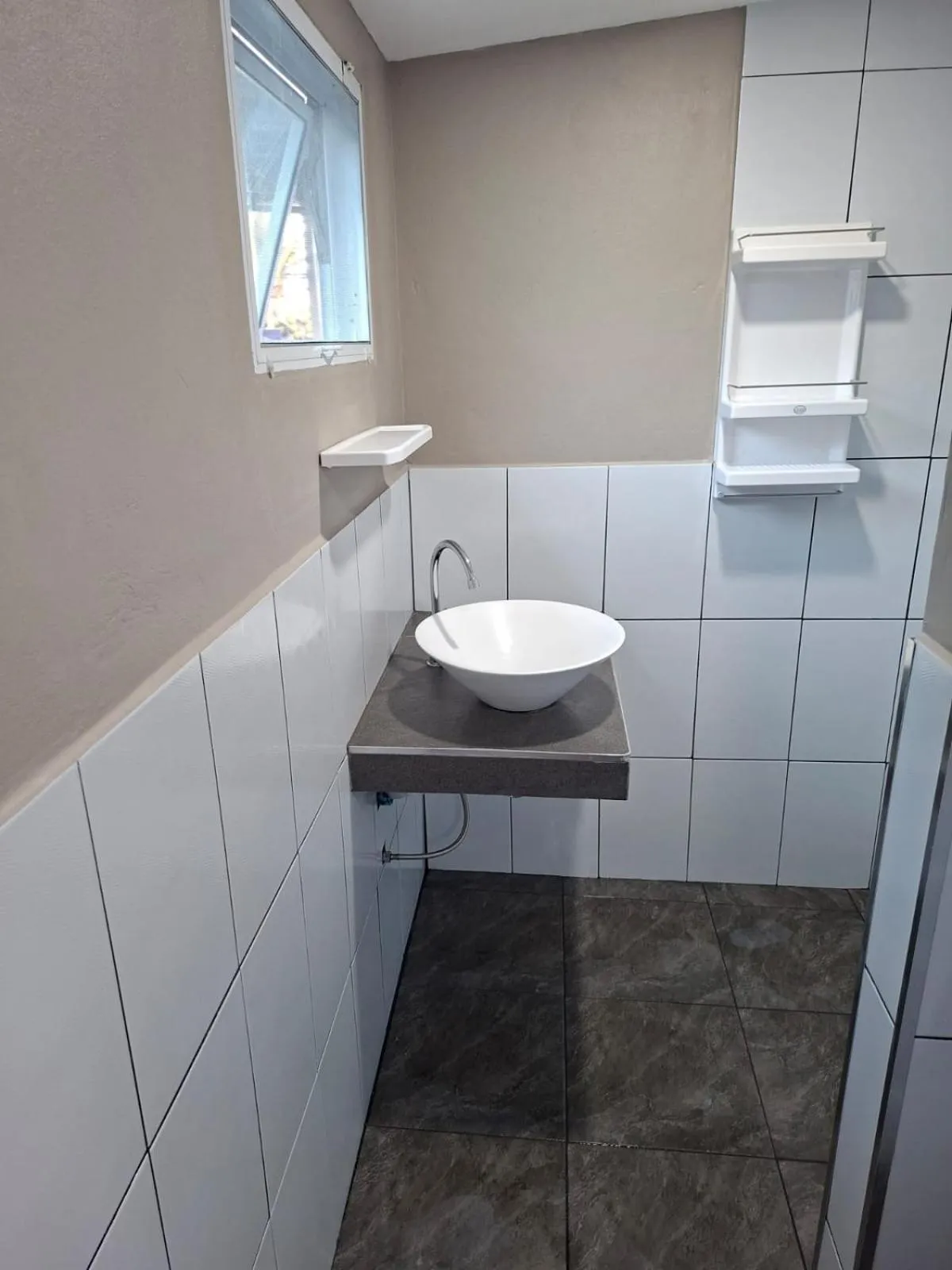 Shower in Bee Nat Garden Resort