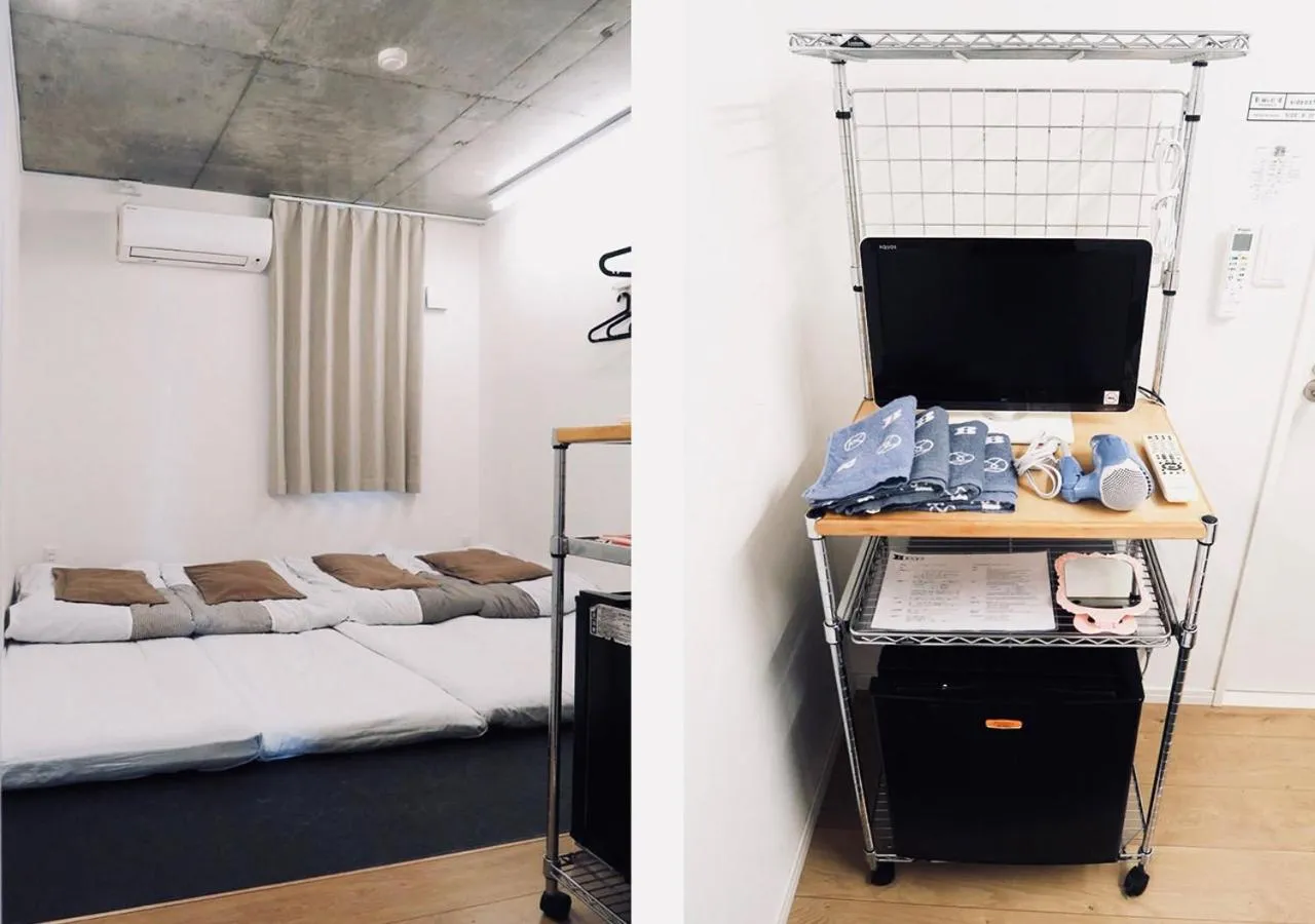 Photo of the whole room, TV/Entertainment Center in Kangaroo Hotel Side B