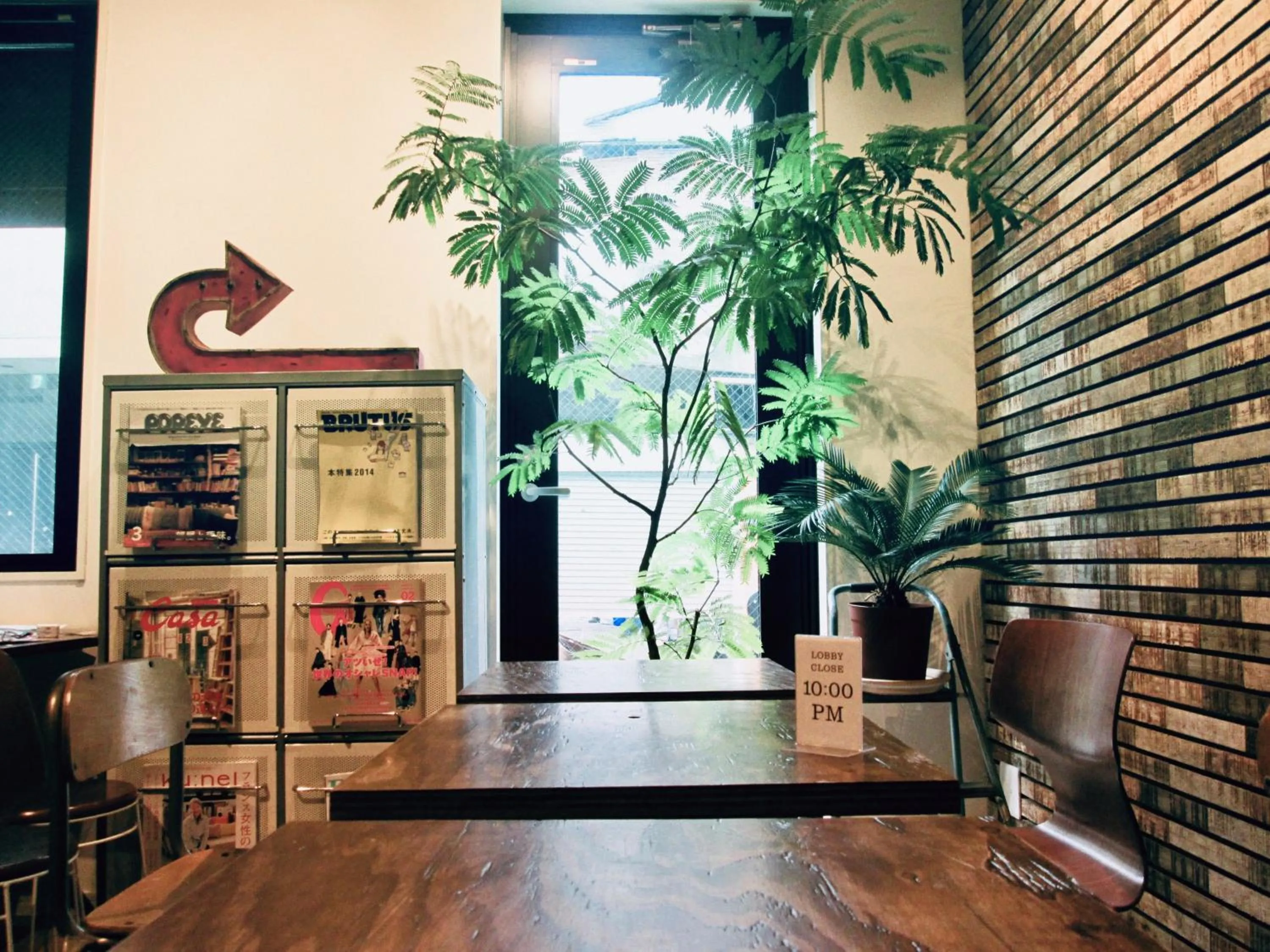 Decorative detail, Lobby/Reception in Kangaroo Hotel Side B