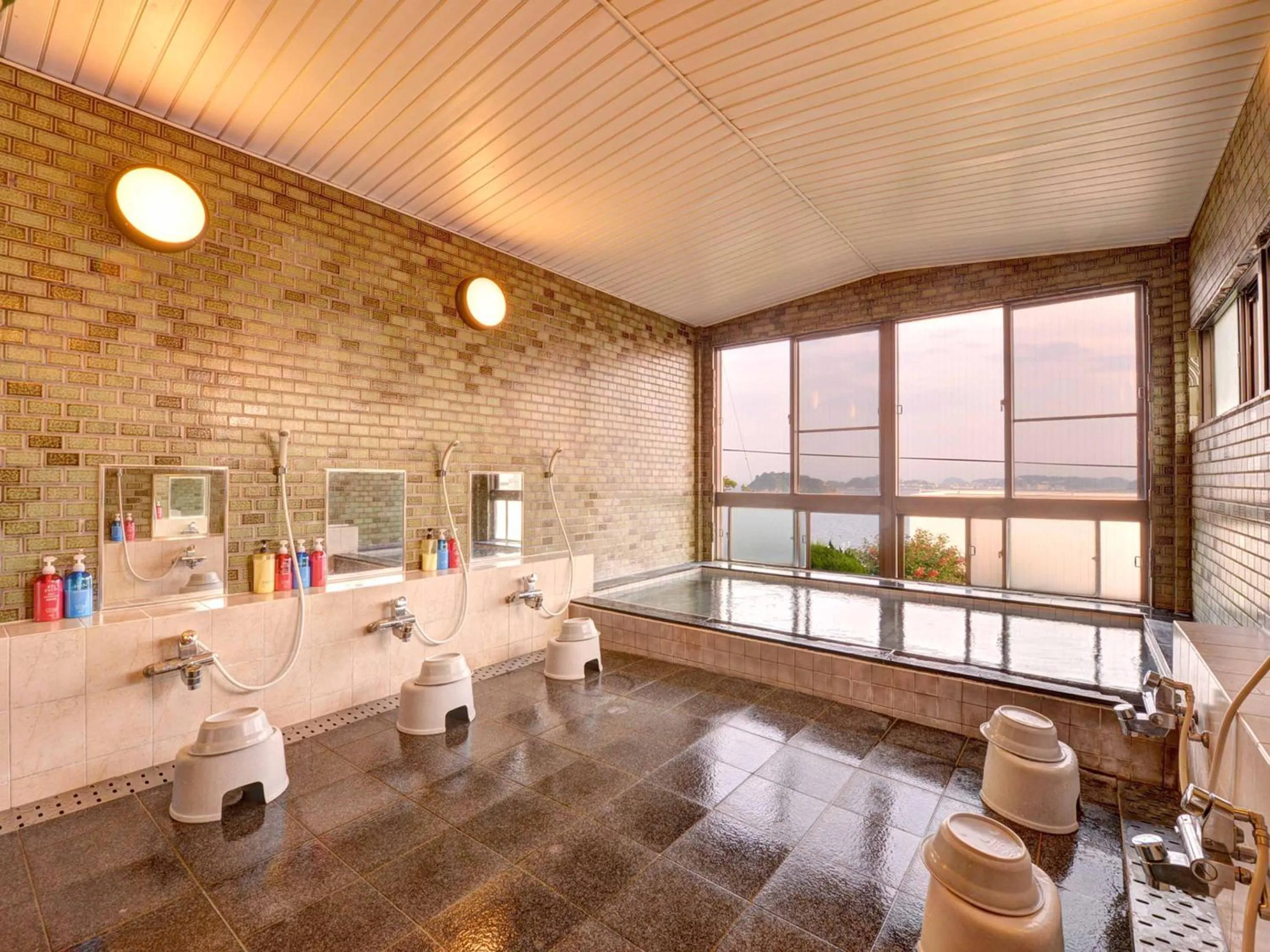 Public Bath in Takumi Kanko Hotel