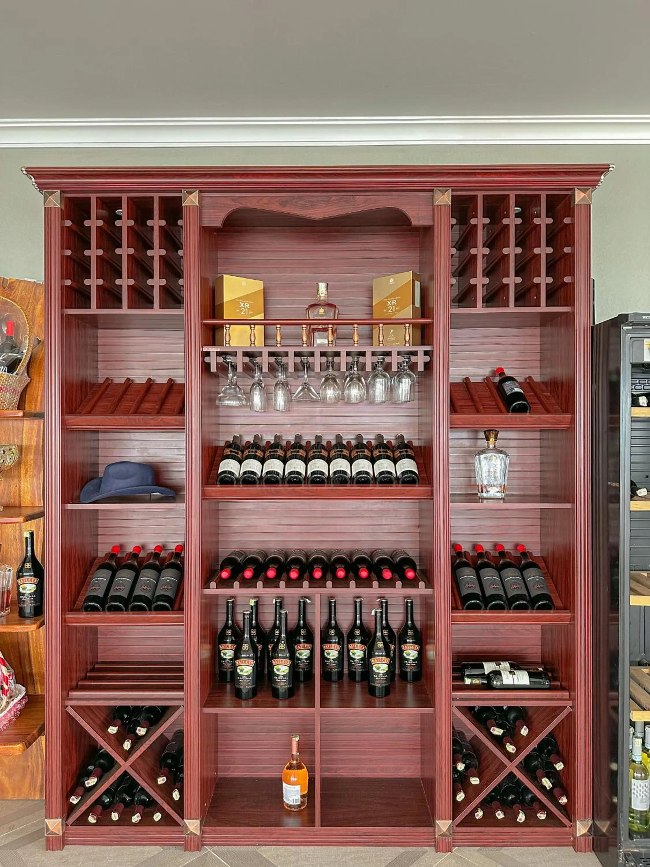 Restaurant/places to eat in Summer Resort