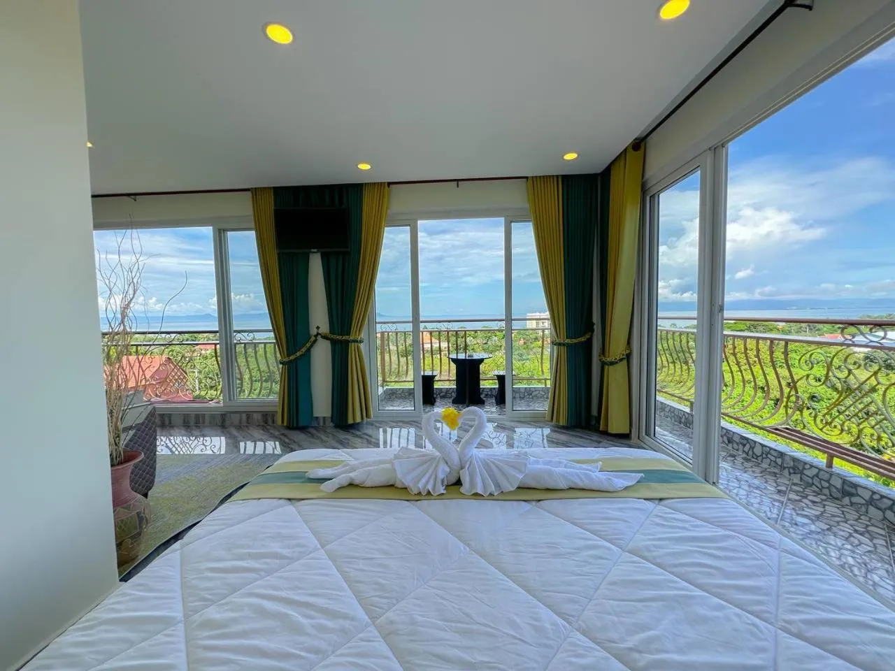 Bedroom, Bed in Summer Resort