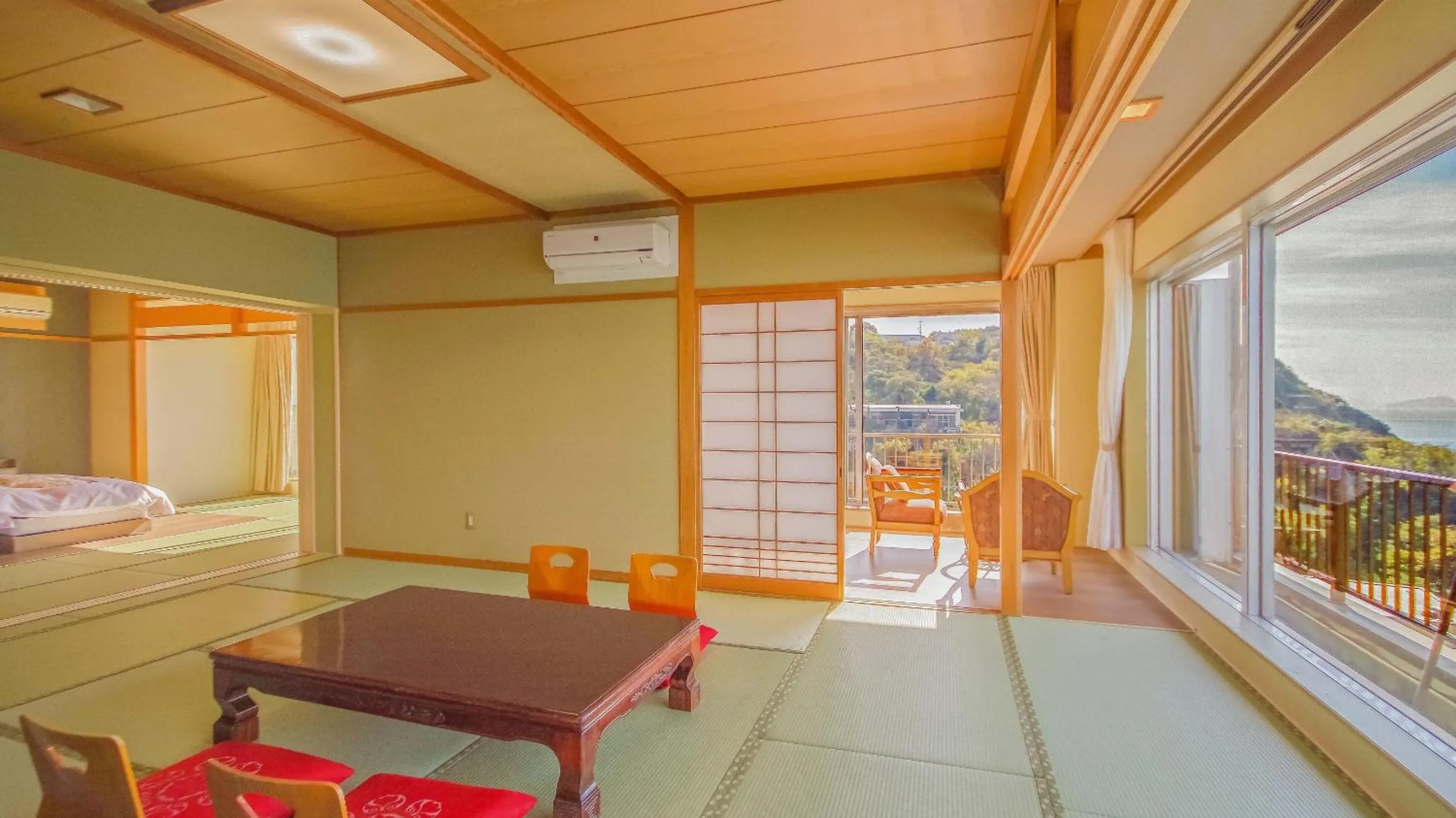 Photo of the whole room in Futagojimasou