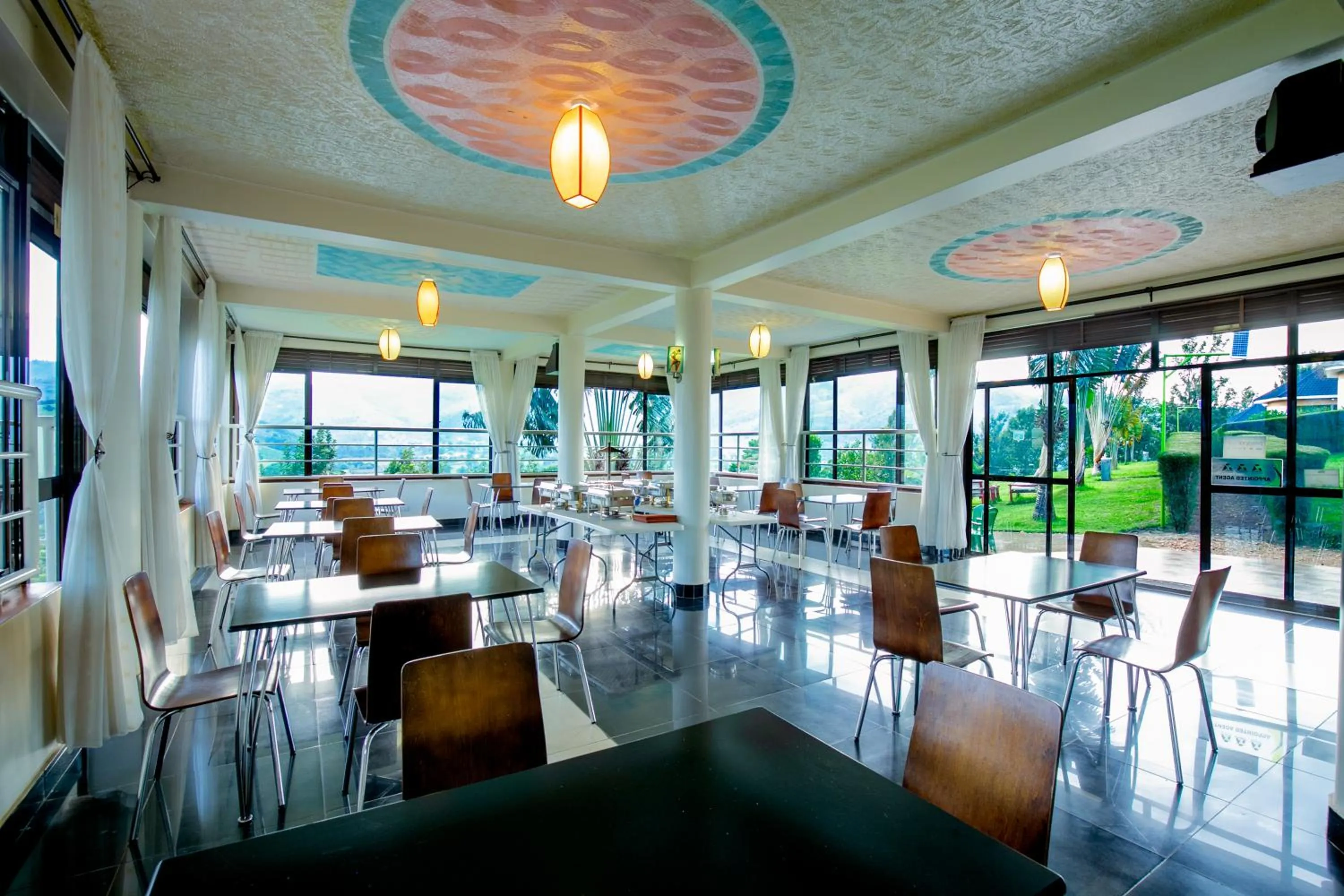 Restaurant/places to eat in The Crested Crane Bwindi Hotel