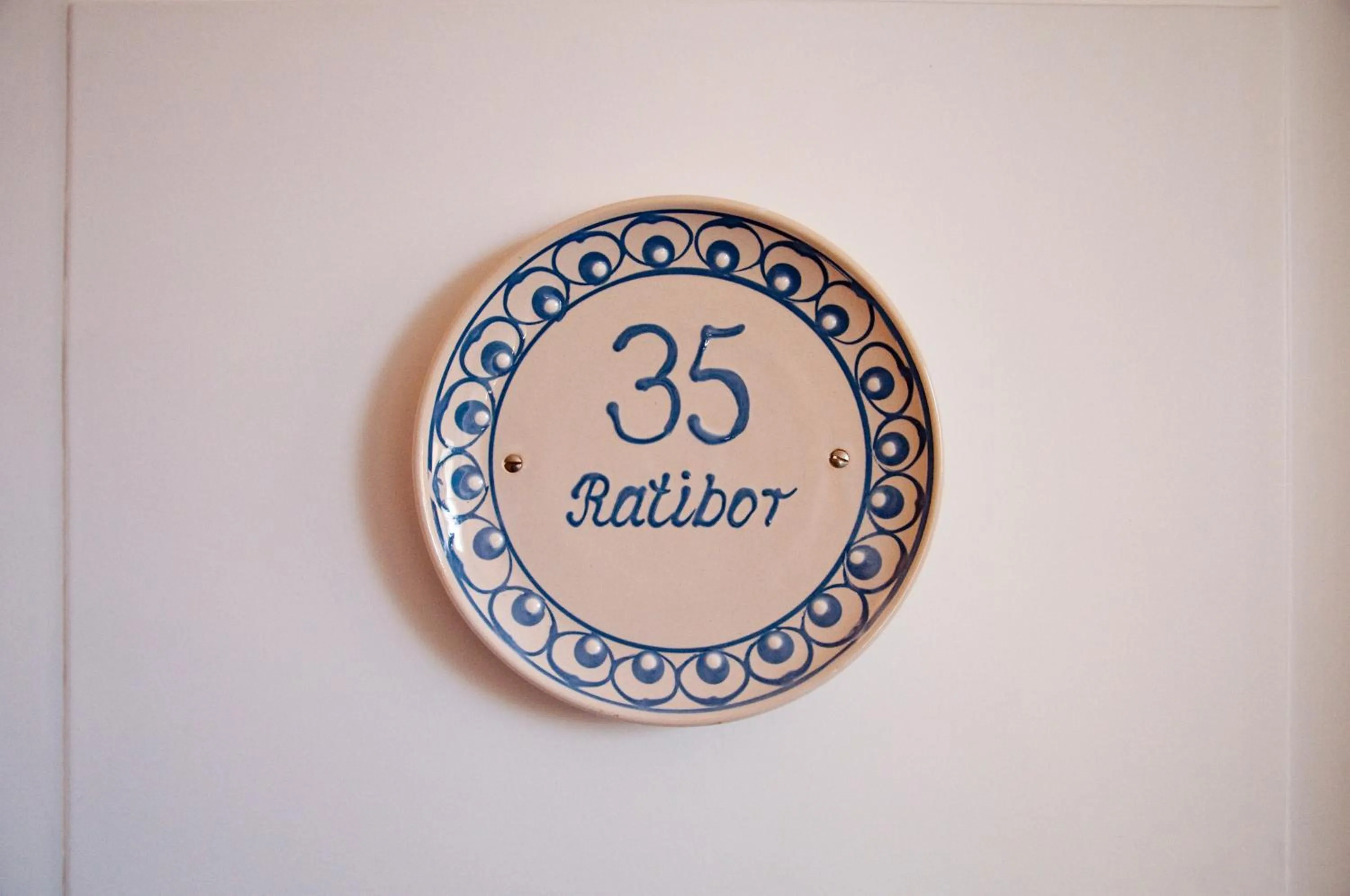 Logo/Certificate/Sign in Haus Schlesien