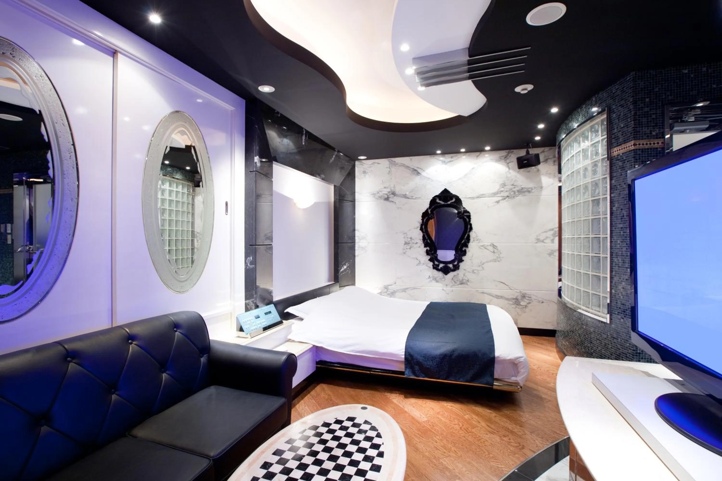 Photo of the whole room, Bed in HOTEL & SPA J-MEX Shinjuku Kabukicho (Adult Only)