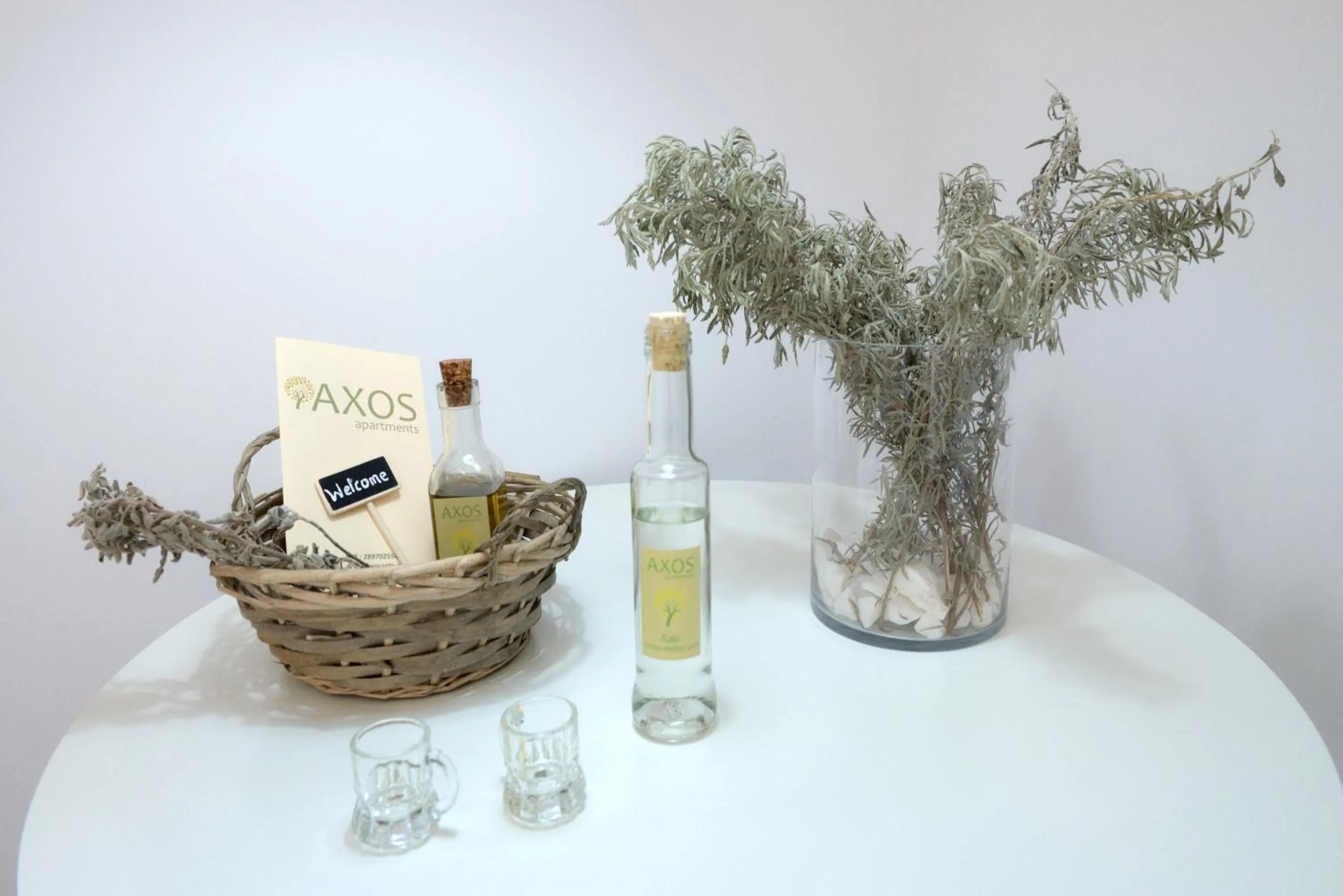 Alcoholic drinks in Axos Apartments