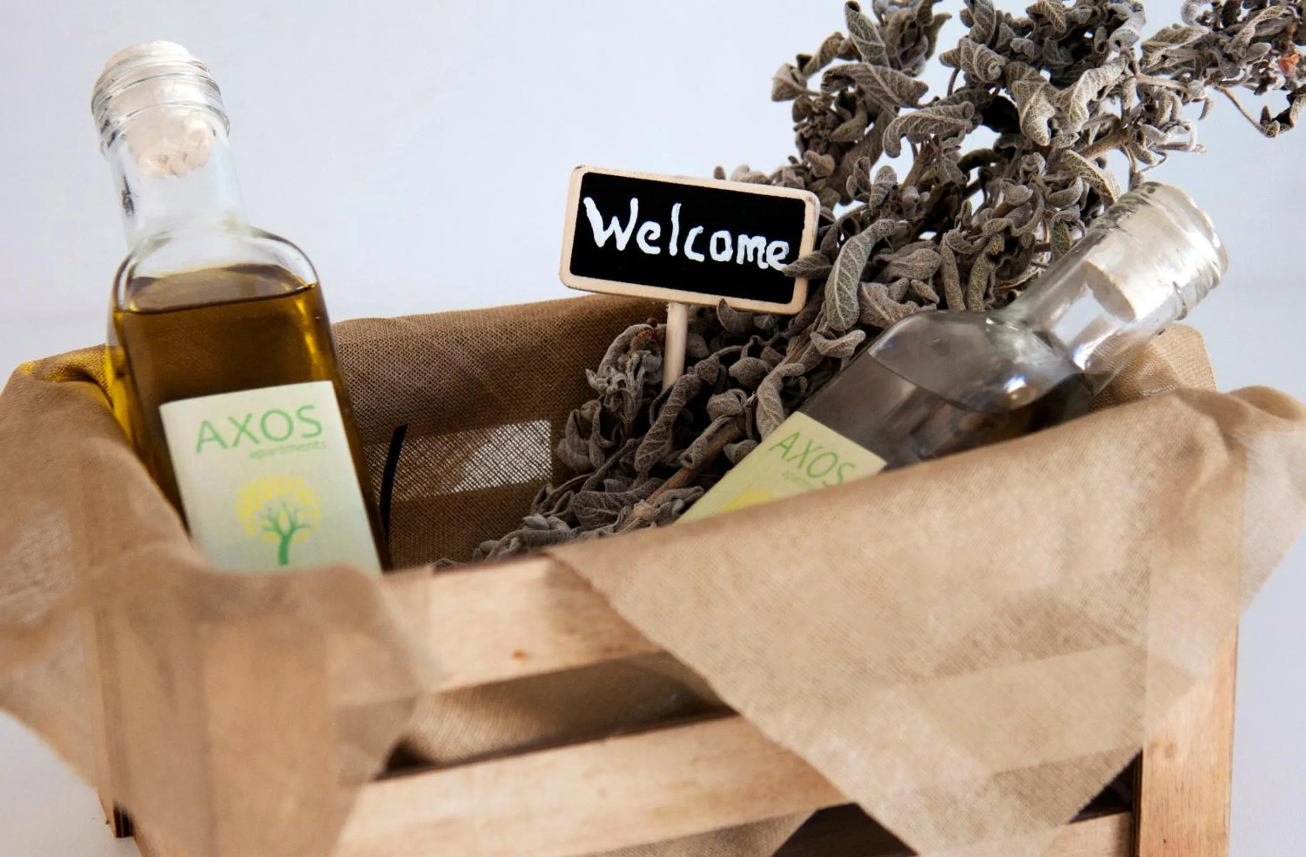 Food and drinks in Axos Apartments