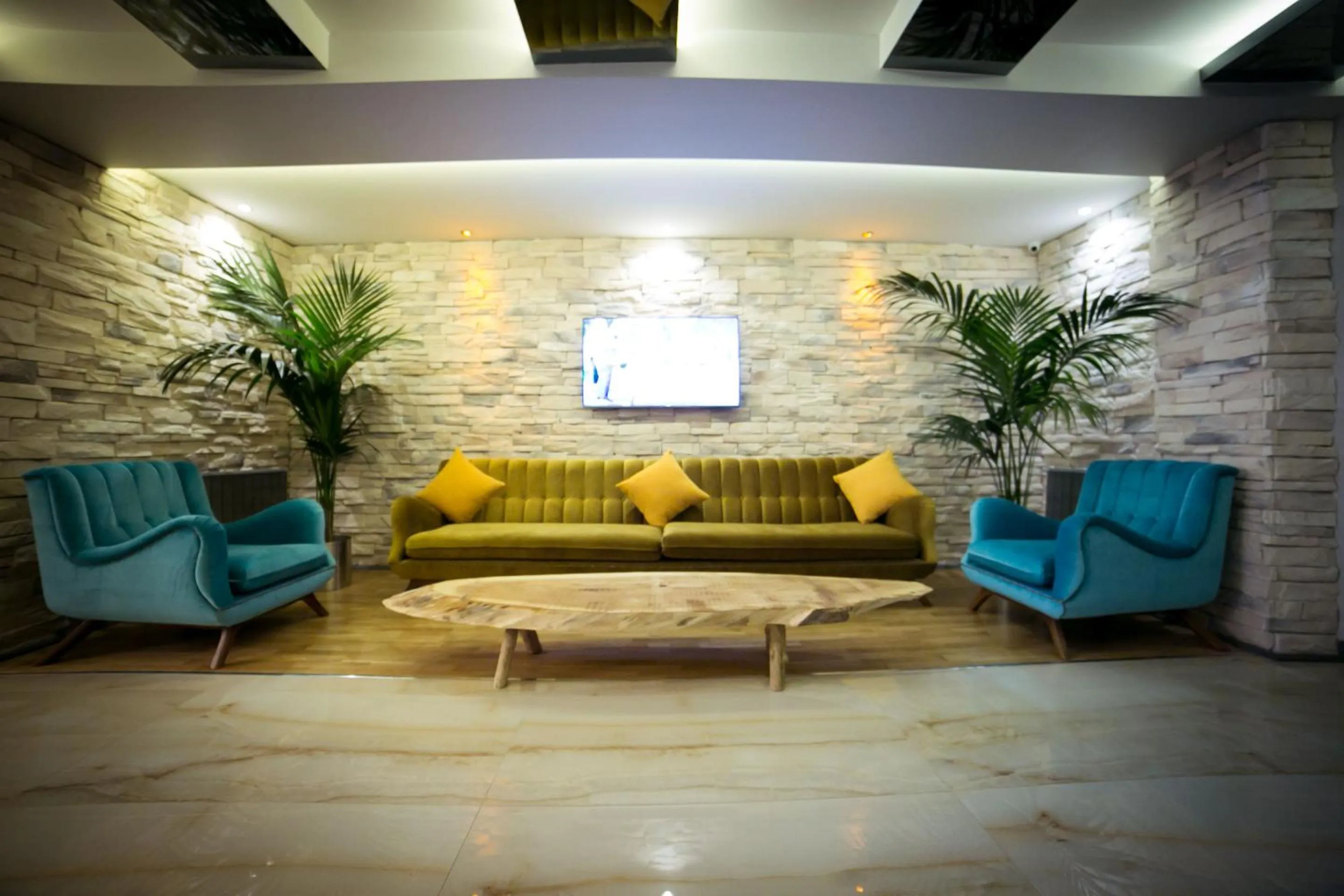 Communal lounge/ TV room in Ankacity Suit Flat