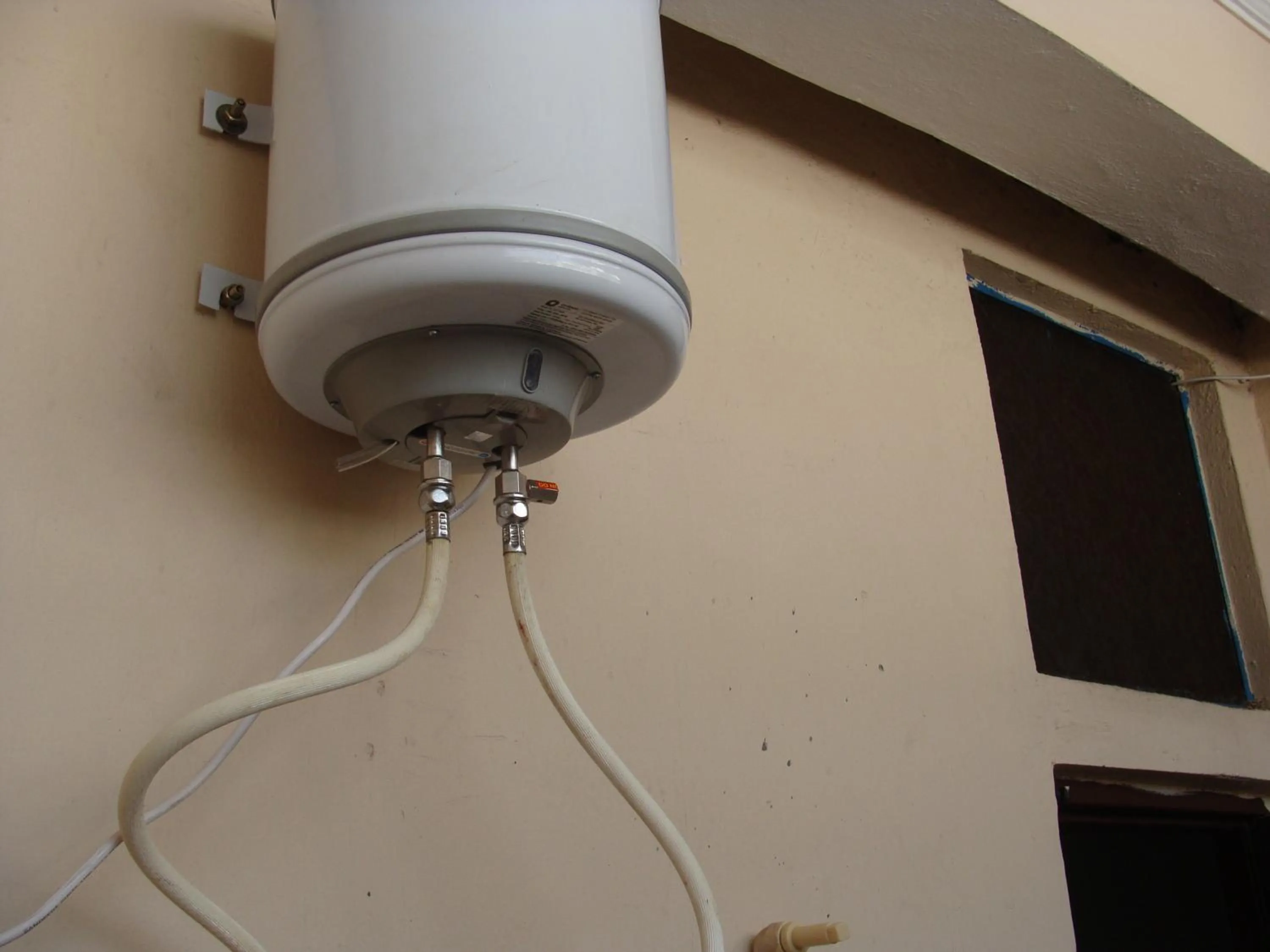 Bathroom in Hotel Abhinandan Grand