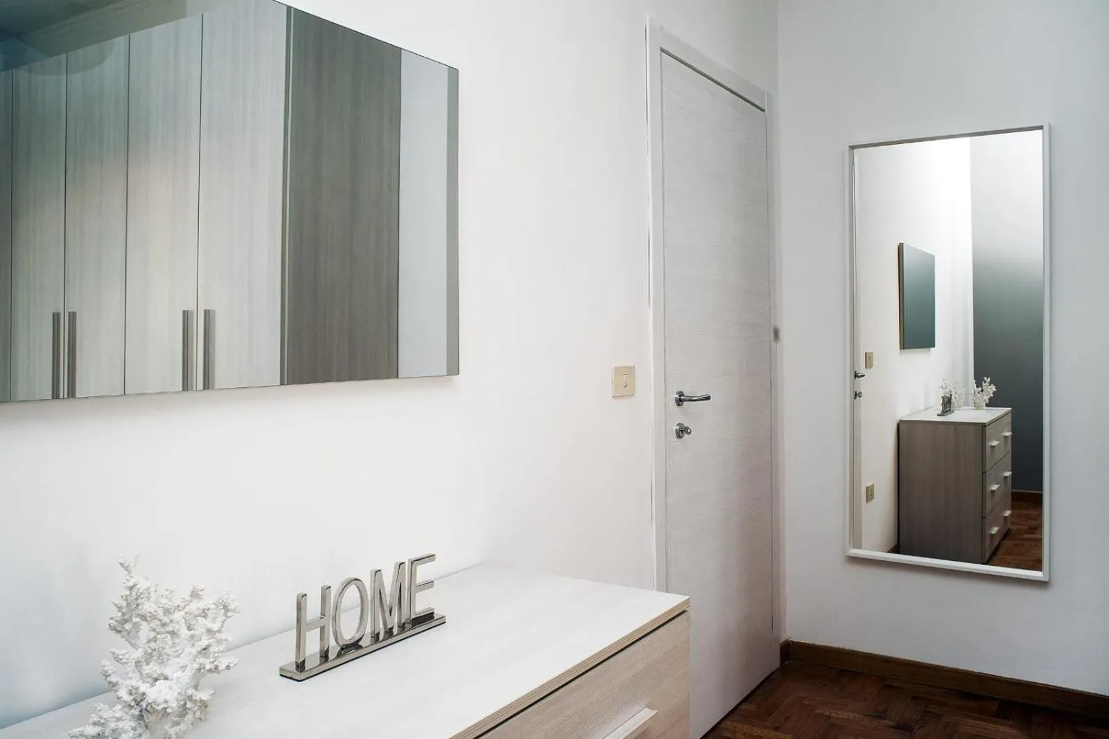 Decorative detail in Residenza Flegrea