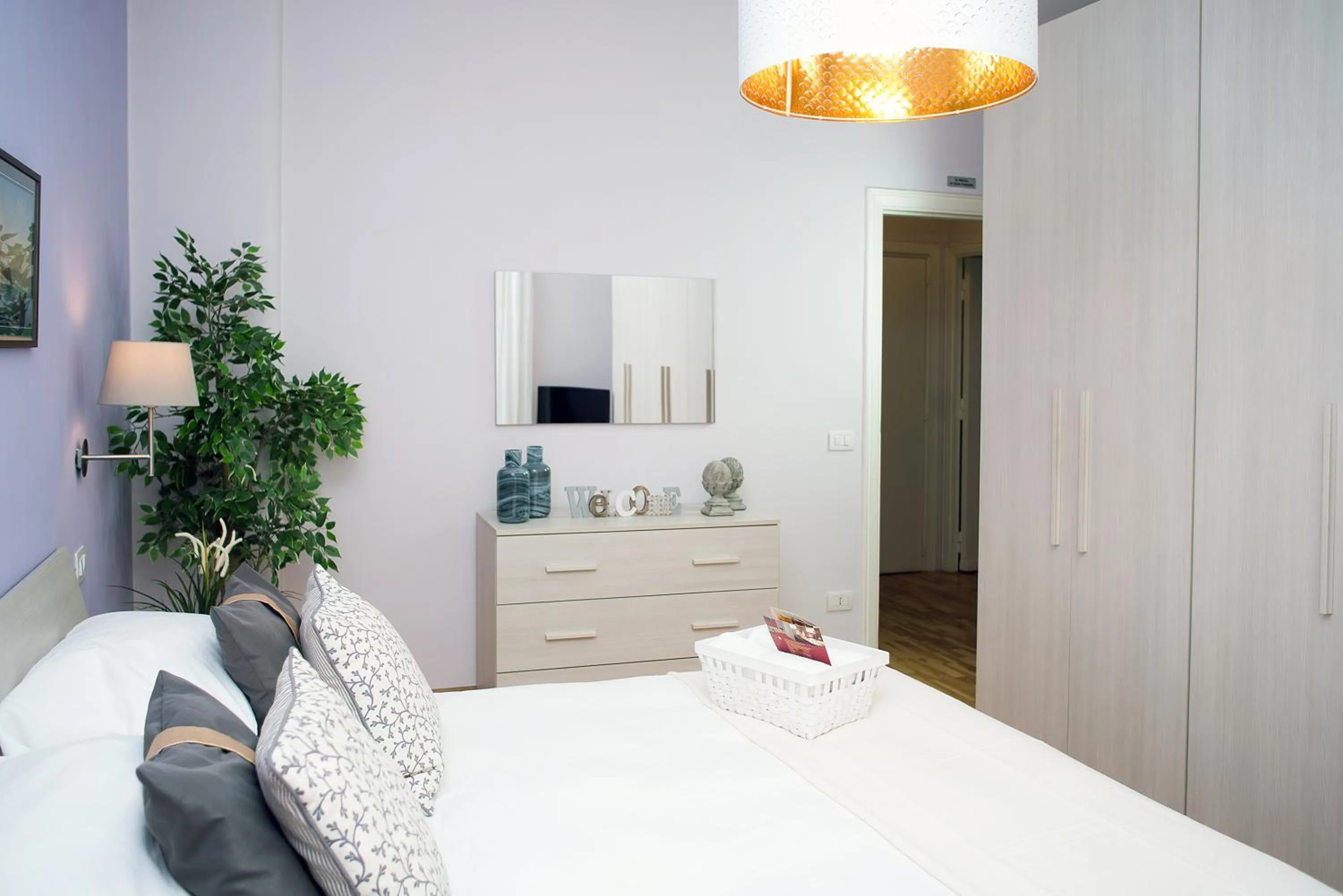 Photo of the whole room, Bed in Residenza Flegrea