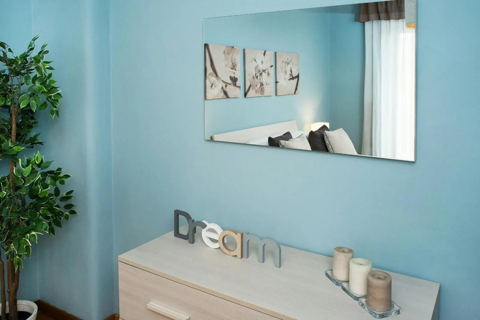 Decorative detail in Residenza Flegrea