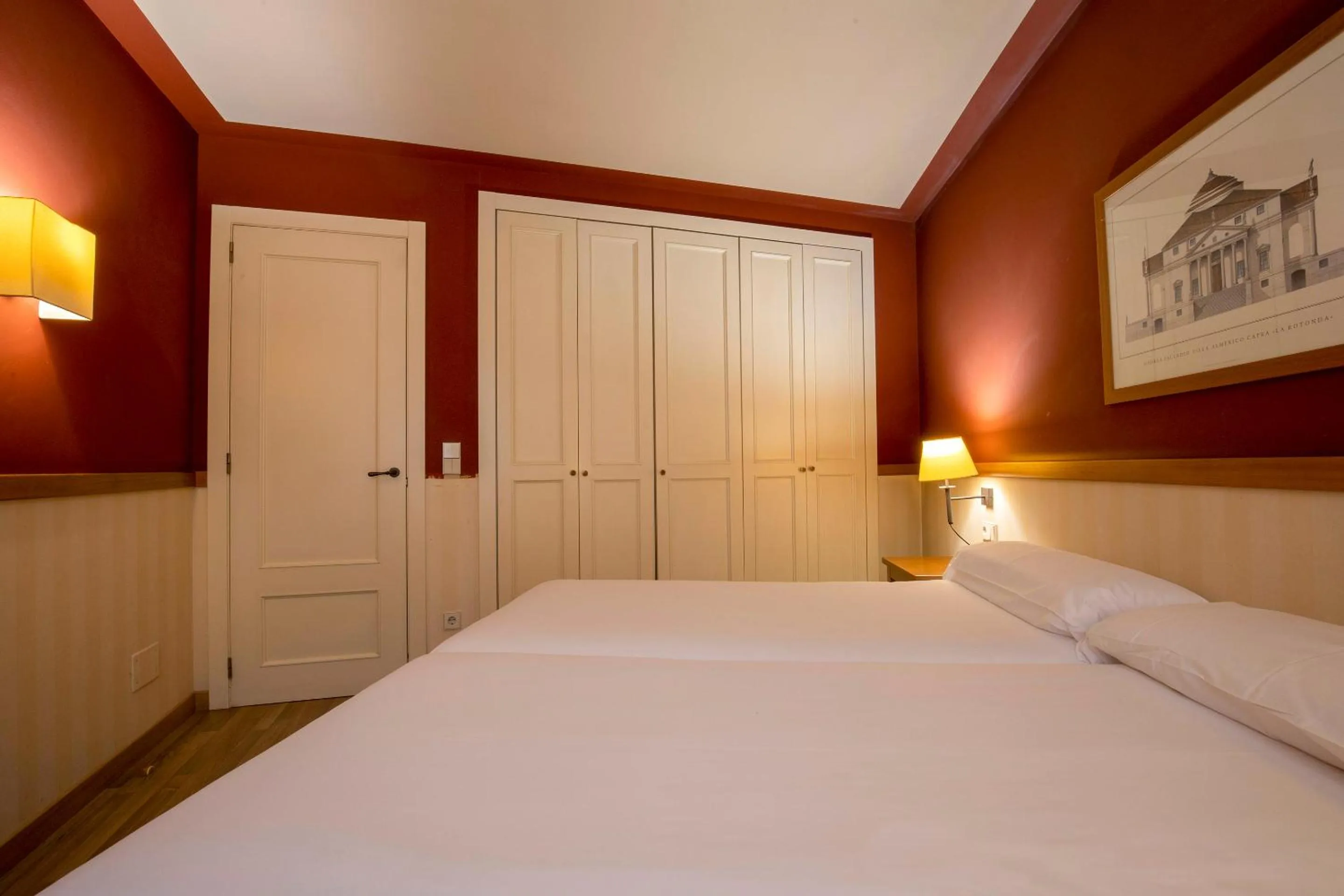 Bed in Apartaments Shusski by Nexta