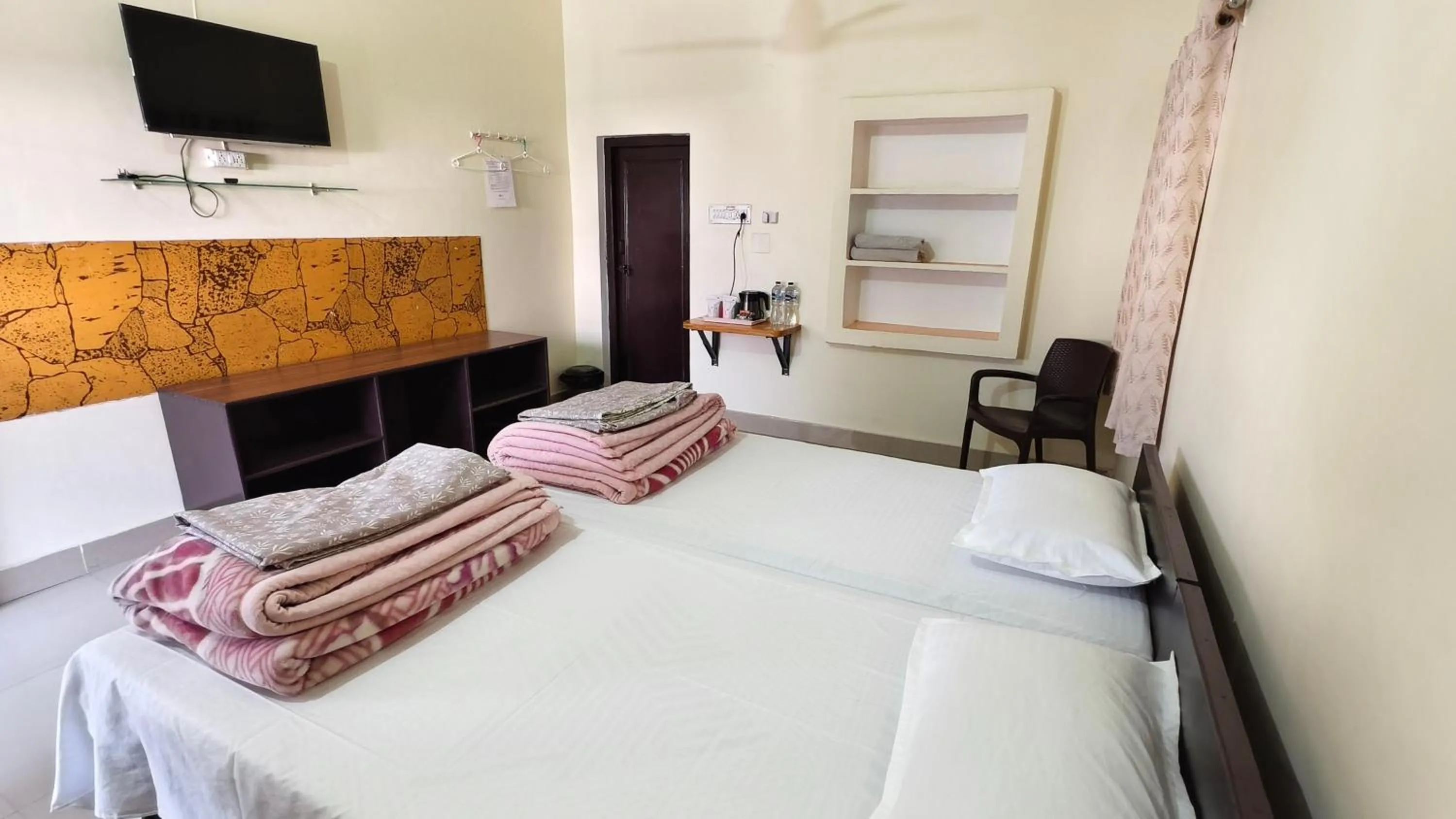 Bed in Iora Guest House