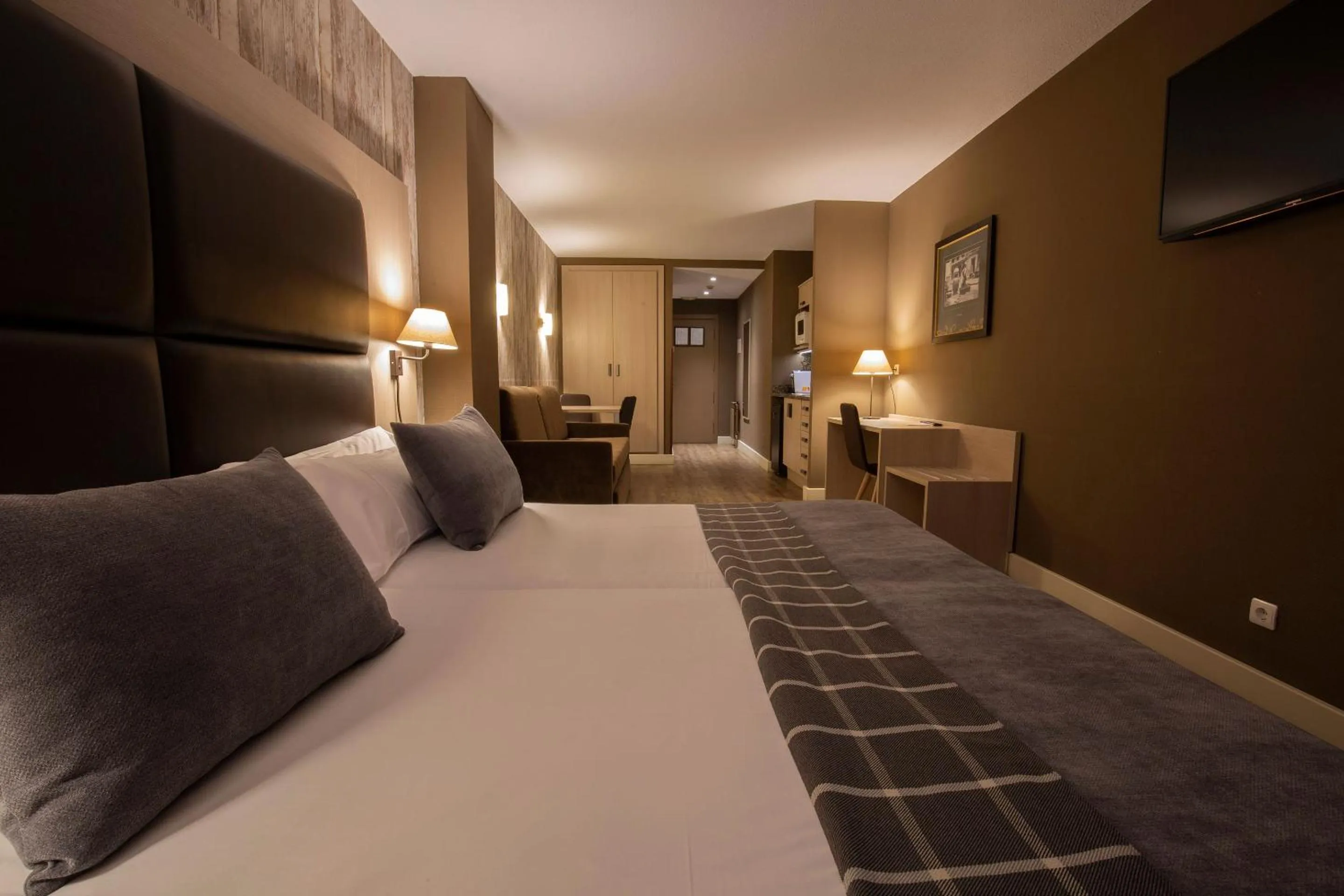 Photo of the whole room, Bed in Hotel Himàlaia Soldeu by Nexta