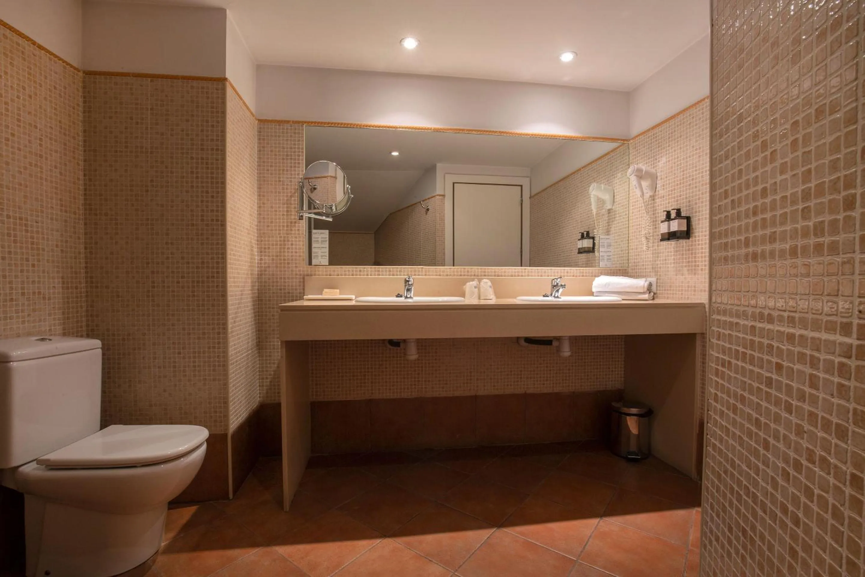 Bathroom in Hotel Himàlaia Soldeu by Nexta