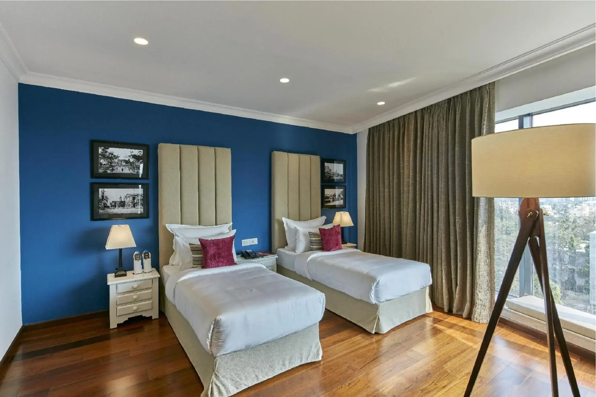 Junior Twin Suite in The Waverly Hotel & Residences Junior Twin Suite in The Waverly Hotel & Residences