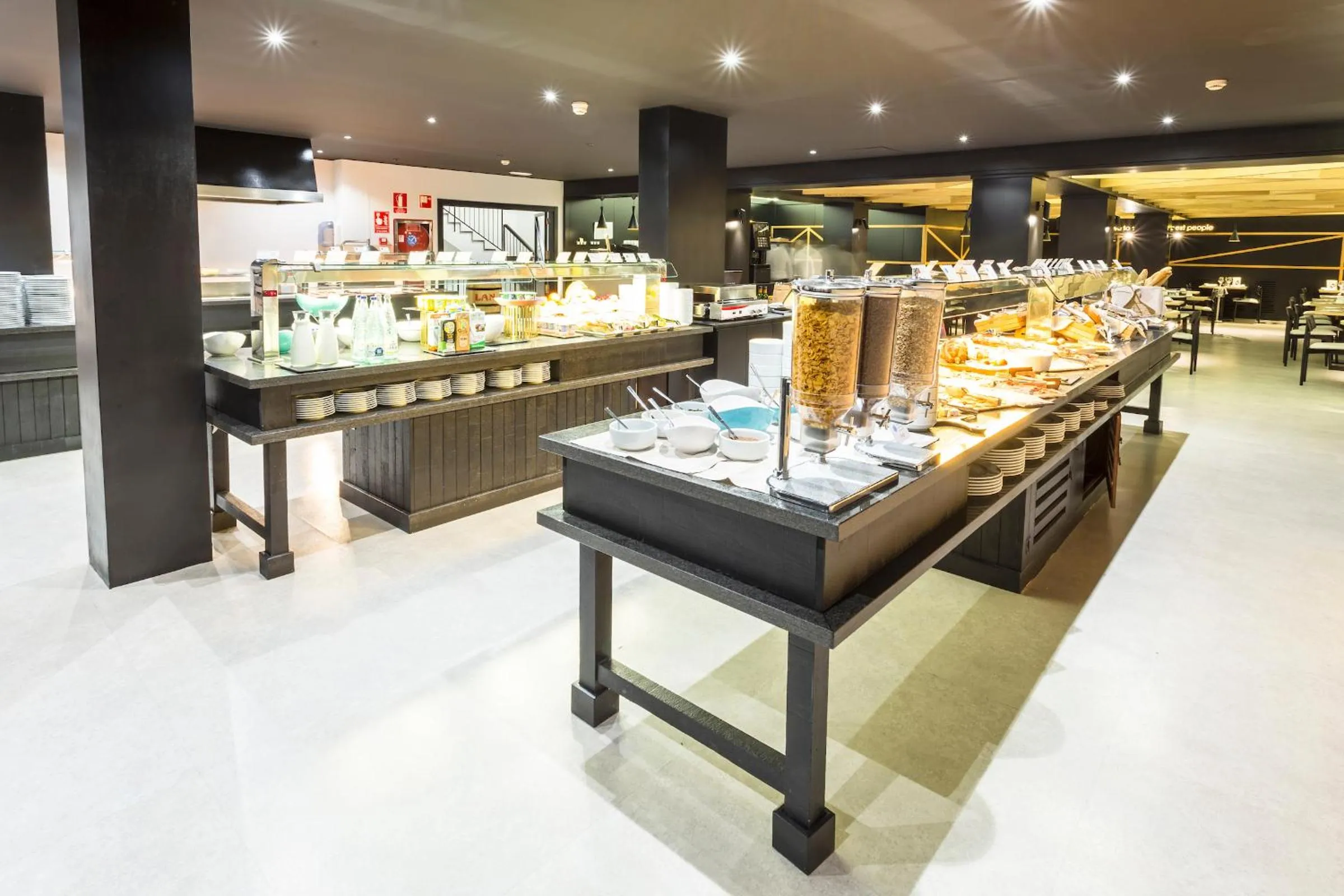 Breakfast in Hotel Roc Meler