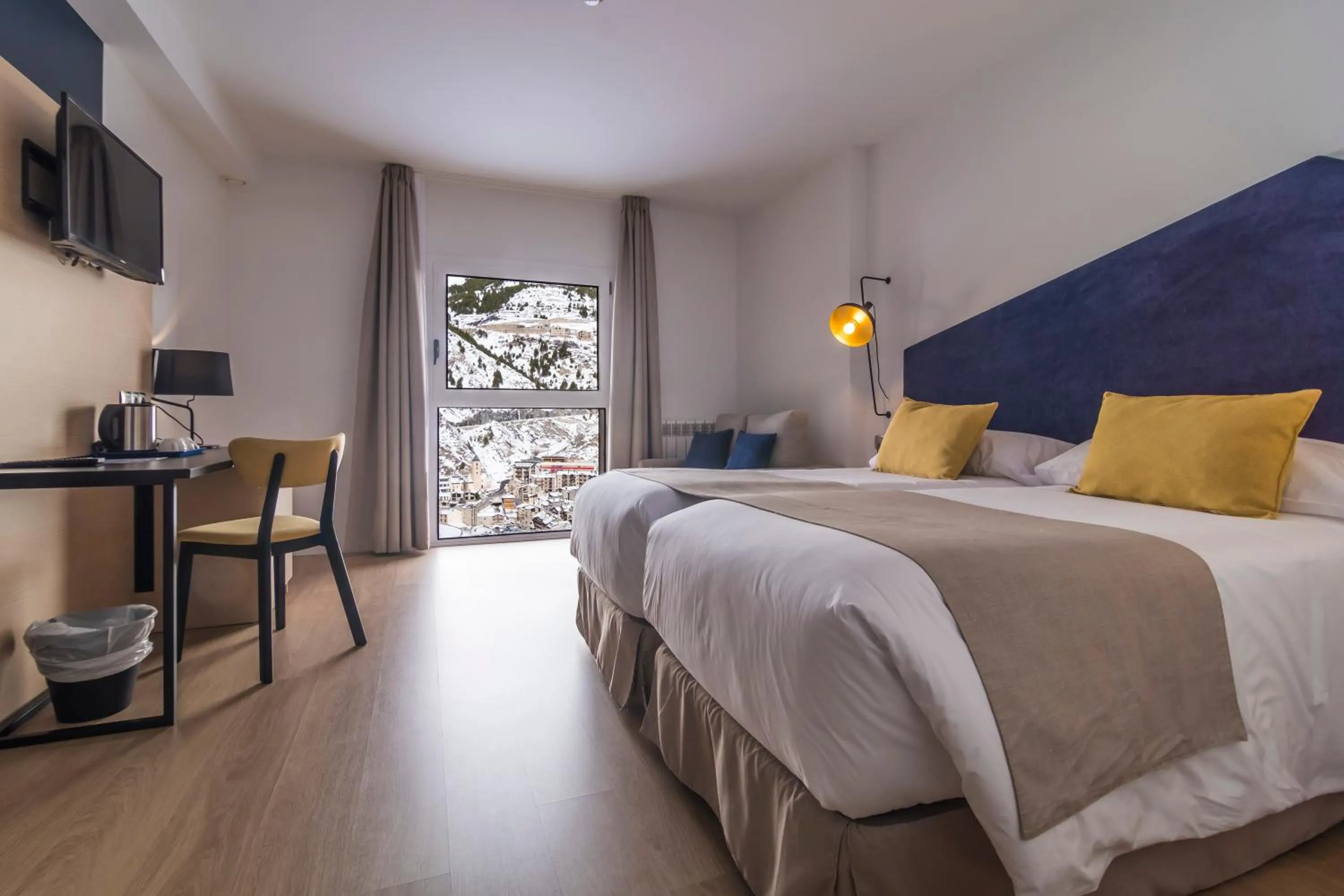 Mountain view, Bed in Hotel Roc Meler