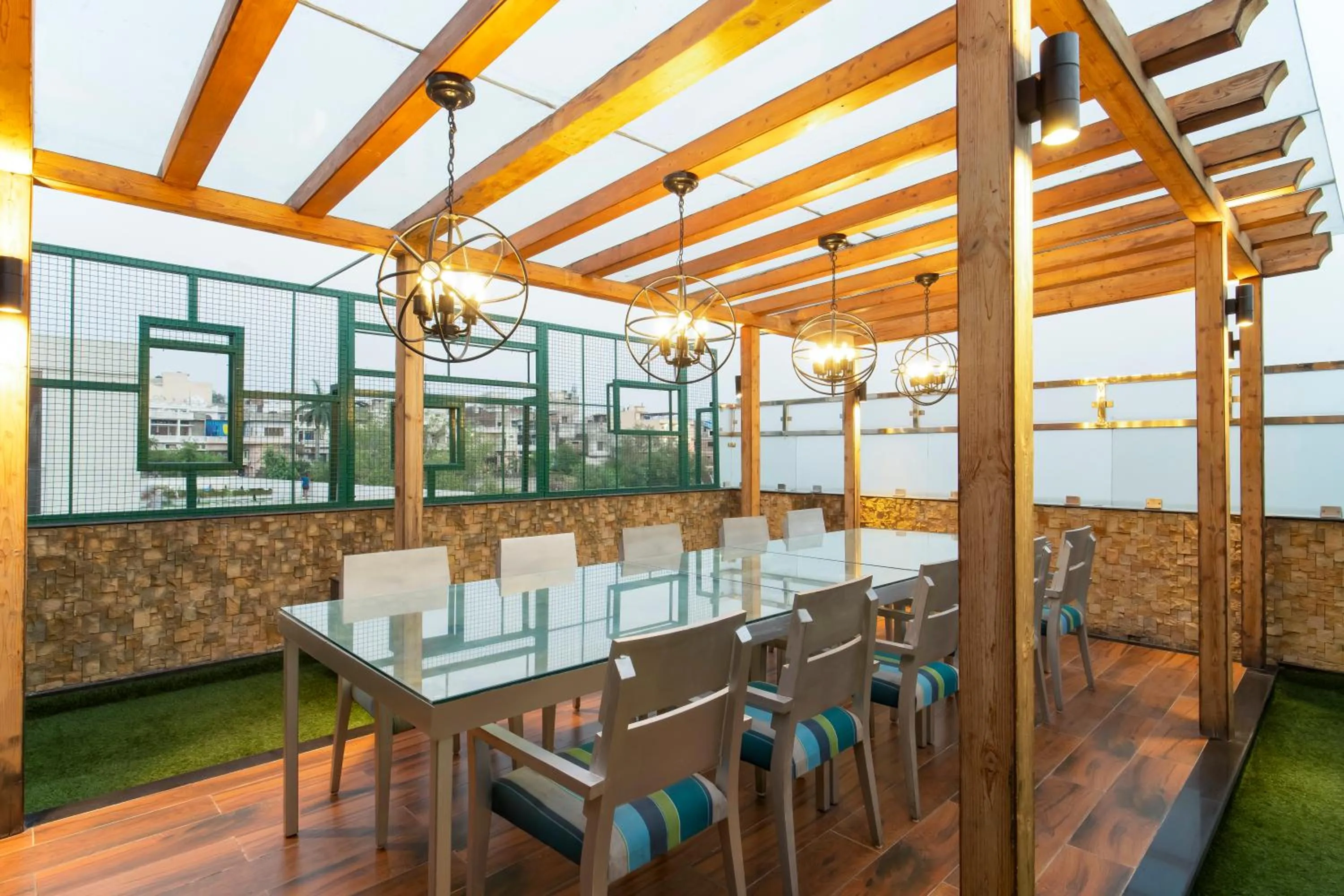 Restaurant/places to eat in Grand Plaza Lords Inn Jammu