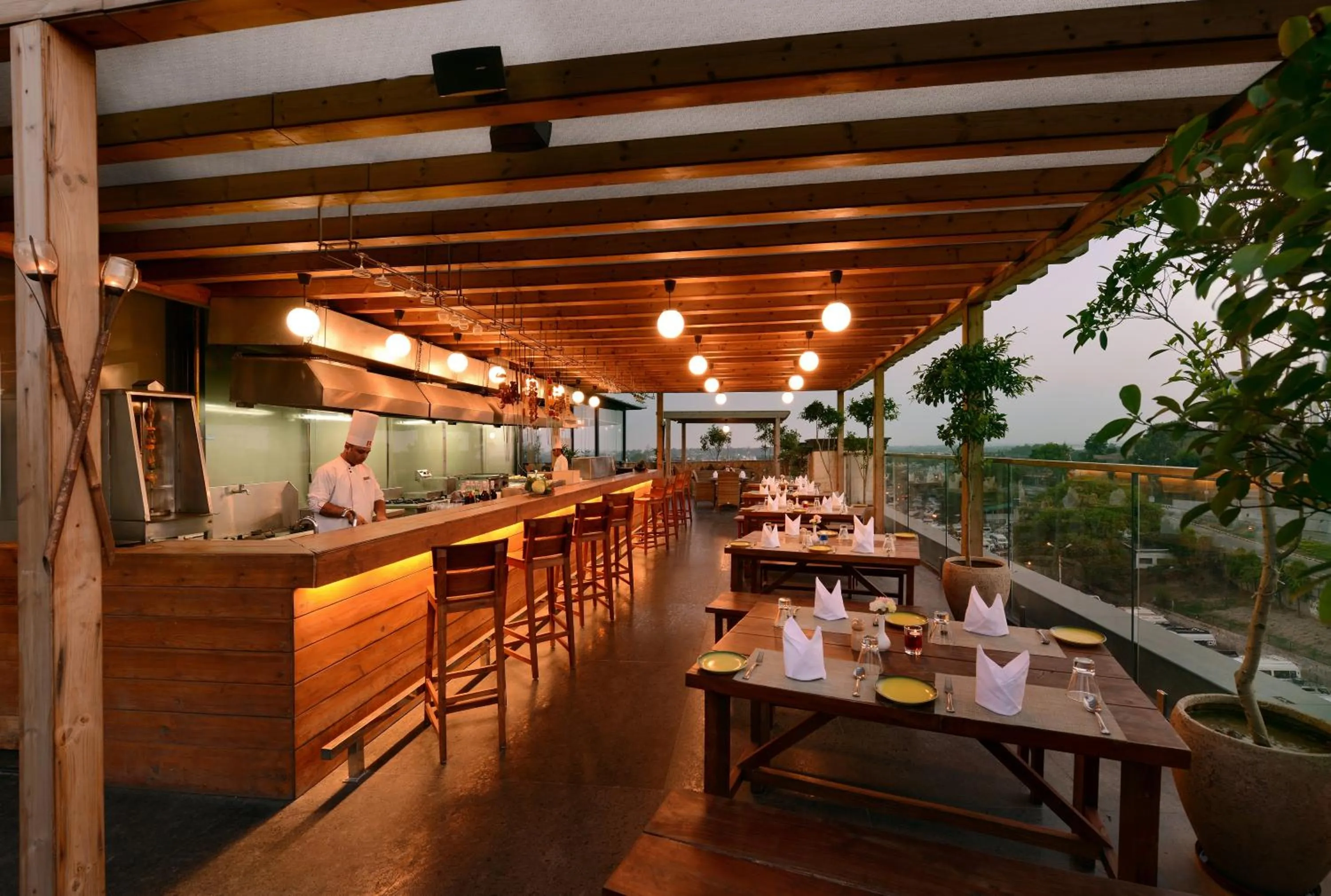 Restaurant/places to eat in Grand Plaza Lords Inn Jammu