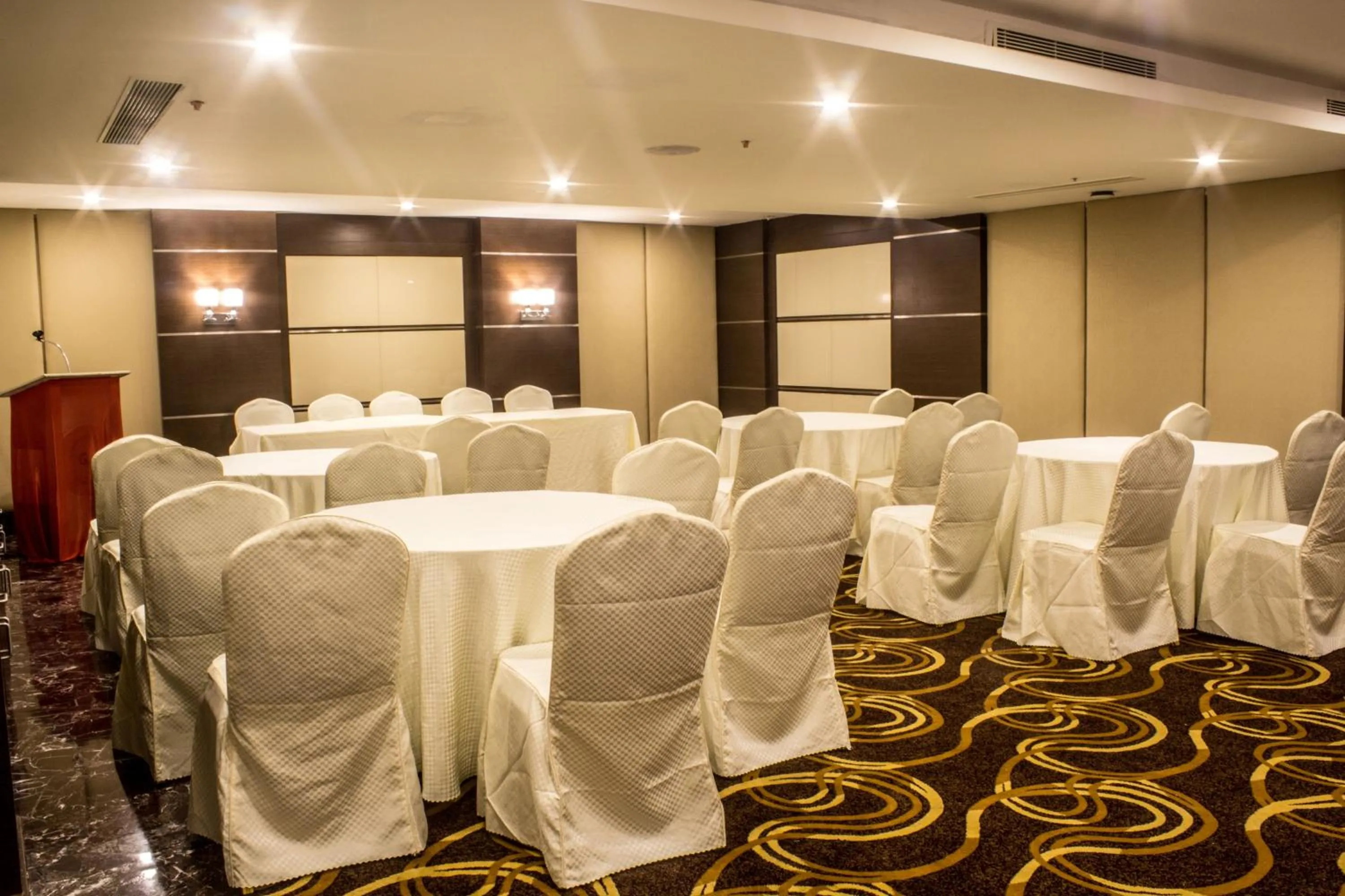 Business facilities in Hotel Southern Comfort