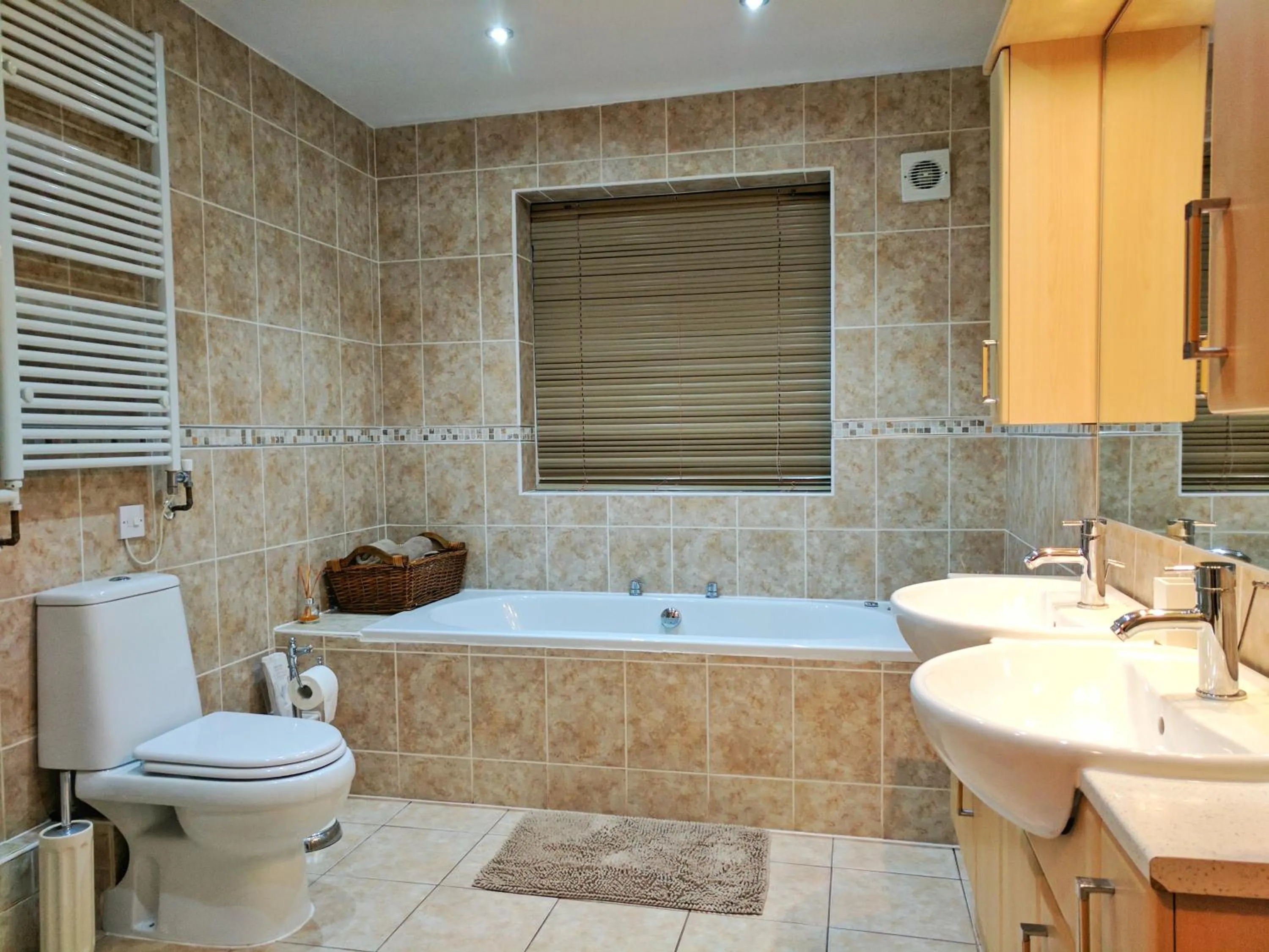 Bathroom in Glendevon House Hotel