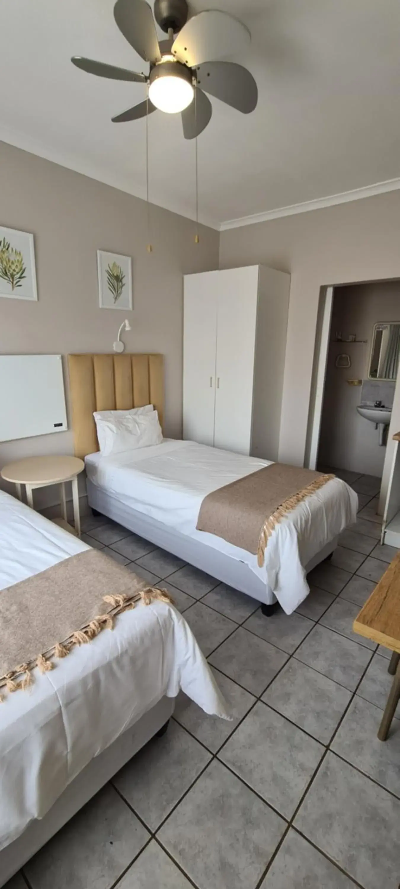 Budget Twin Room (No Sea View) - single occupancy - Annex in Greystone Guesthouse Budget Twin Room (No Sea View) - single occupancy - Annex in Greystone Guesthouse