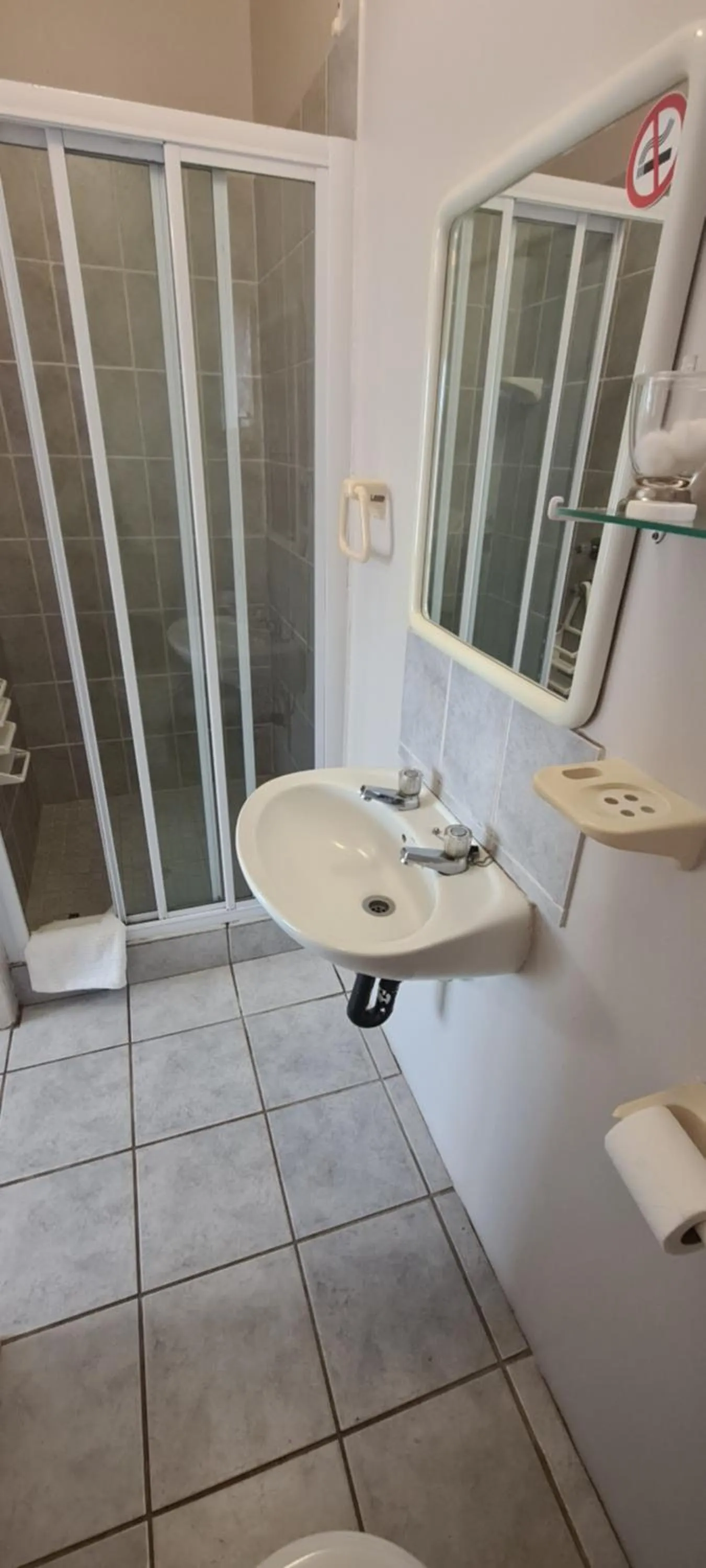 Shower in Greystone Guesthouse