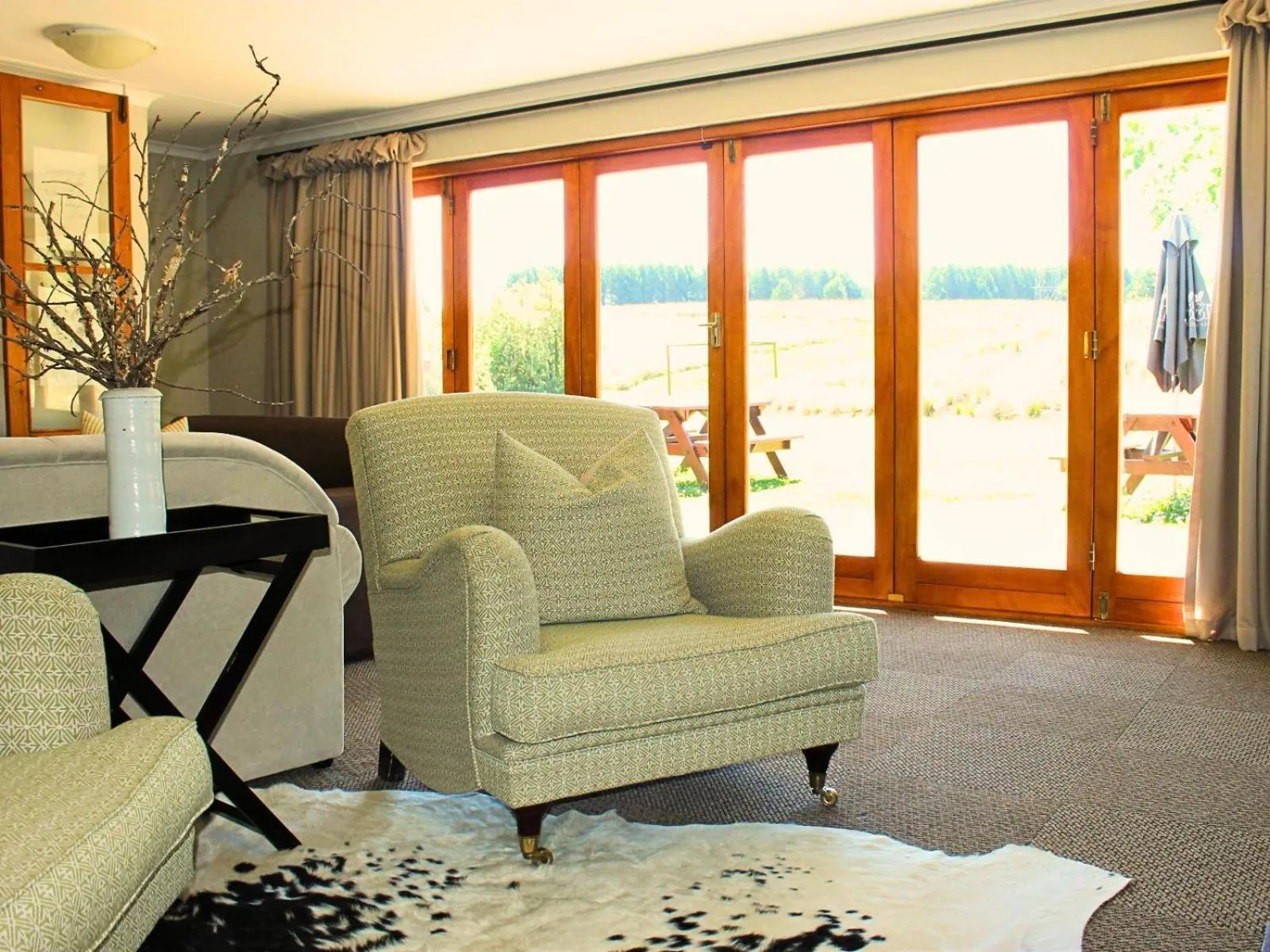 Communal lounge/ TV room in Midlands Forest Lodge