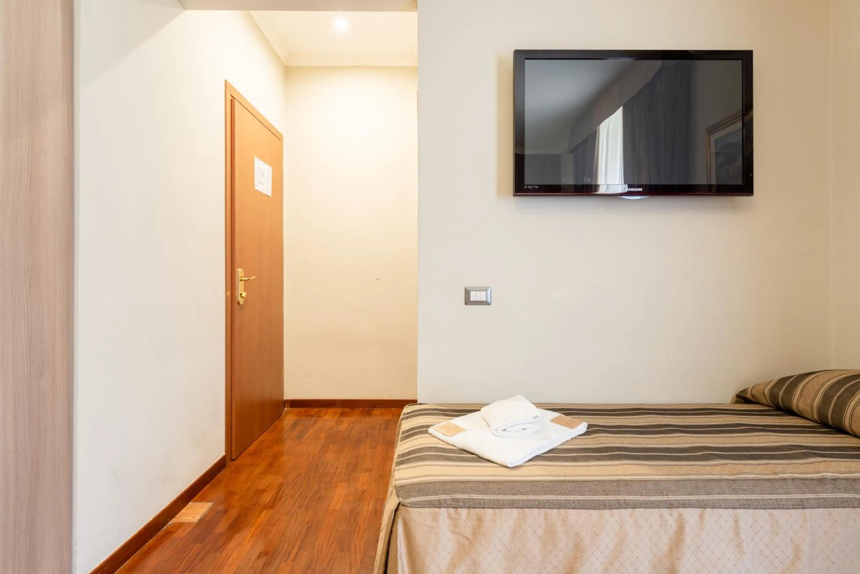 TV and multimedia, Bed in Dreams Roma B&B