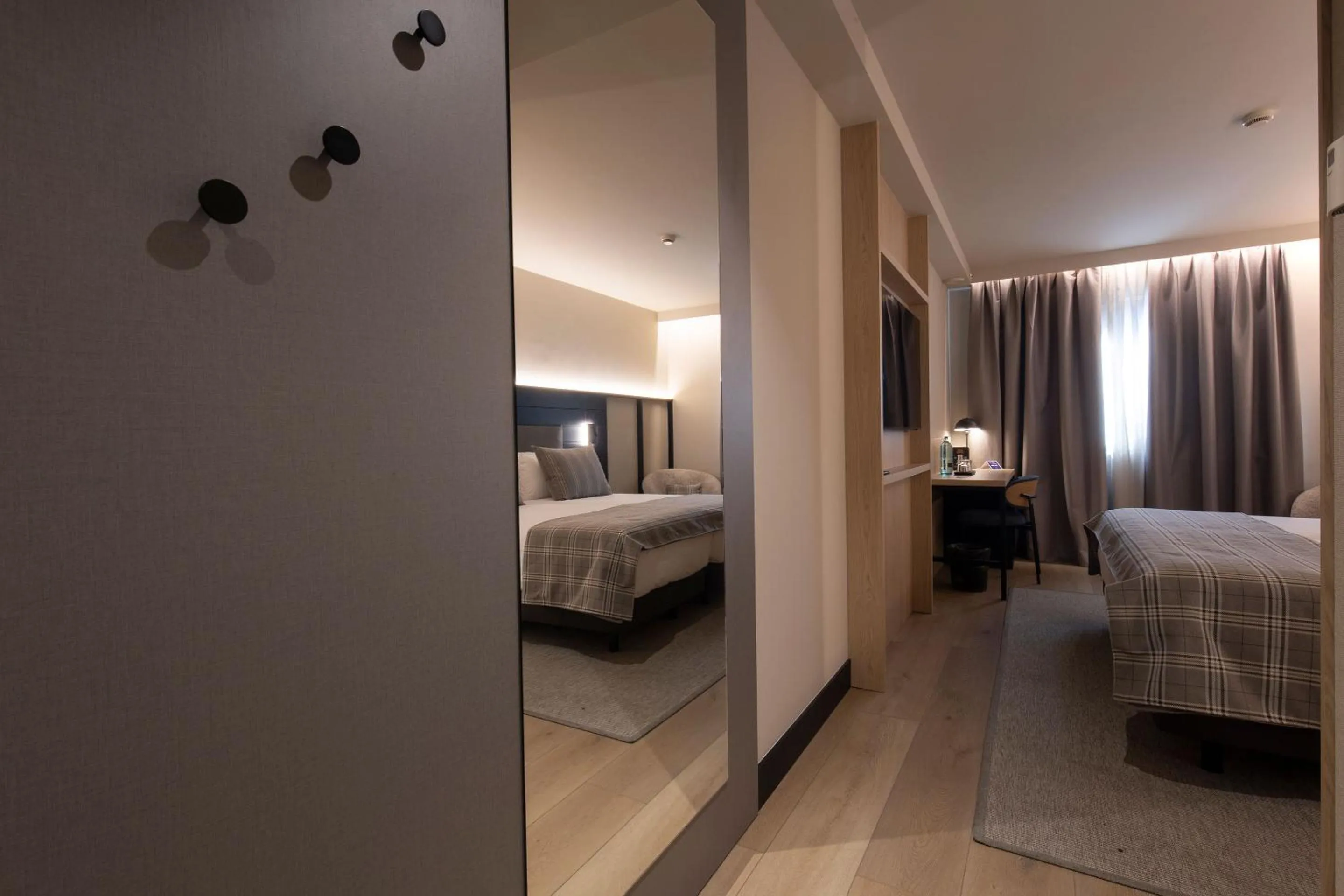 Bedroom, Bed in Hotel Màgic Pas by Nexta