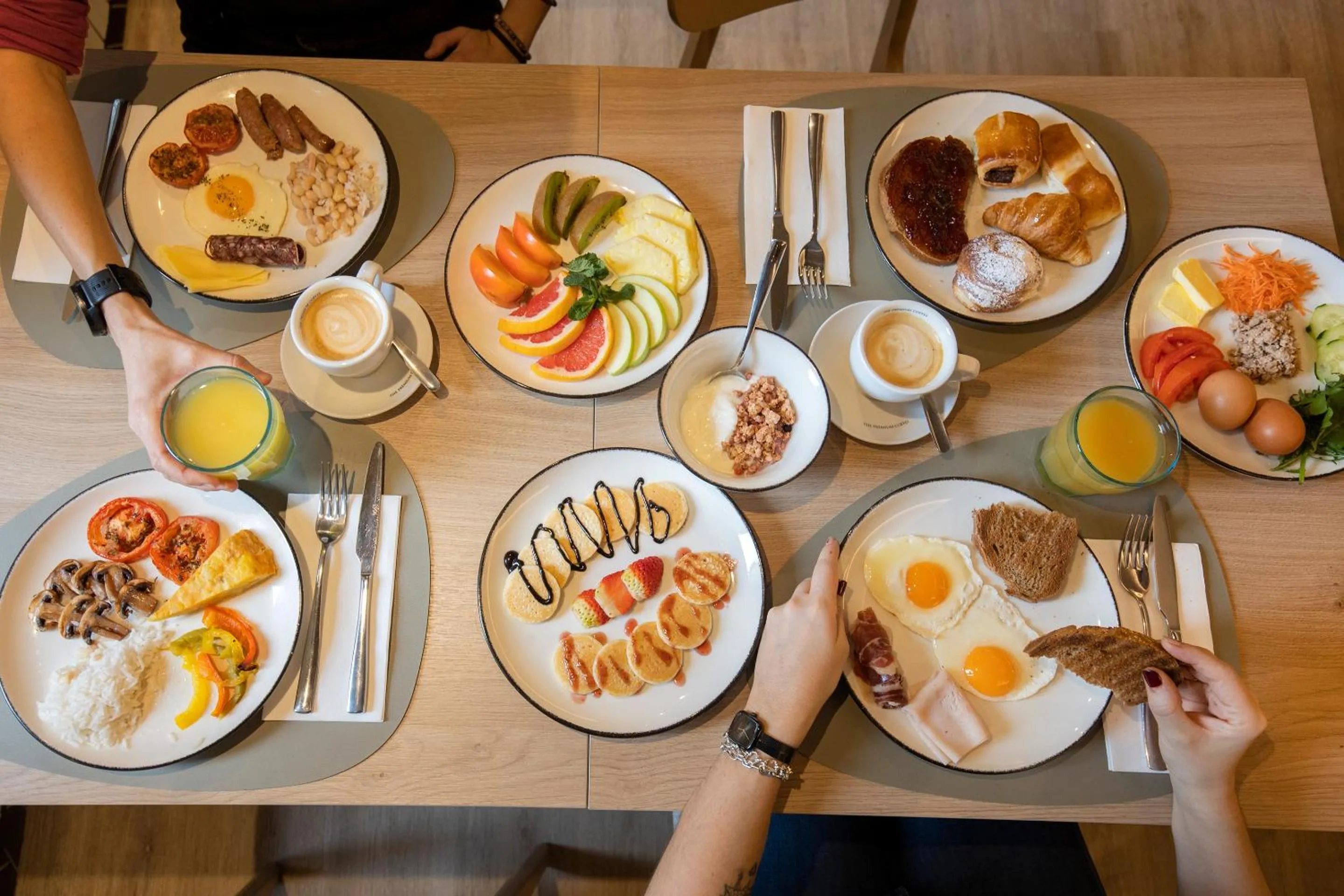 Buffet breakfast in Hotel Màgic Pas by Nexta