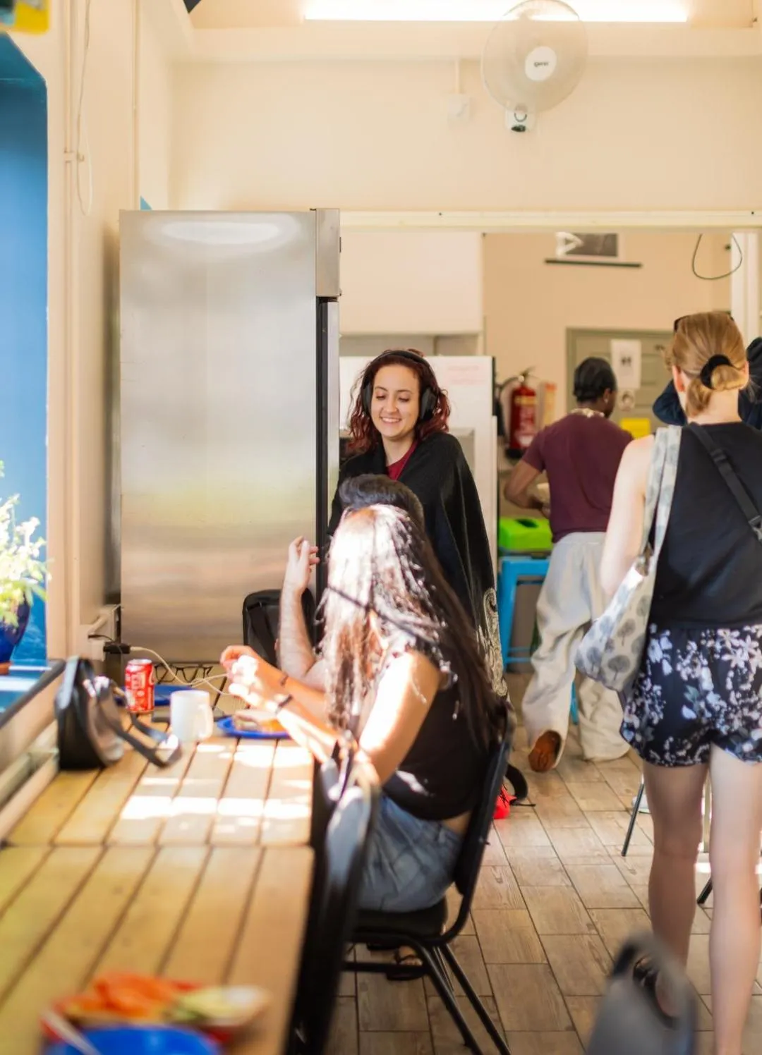 group of guests in London Backpackers Youth Hostel 18 - 35 Years Old Only