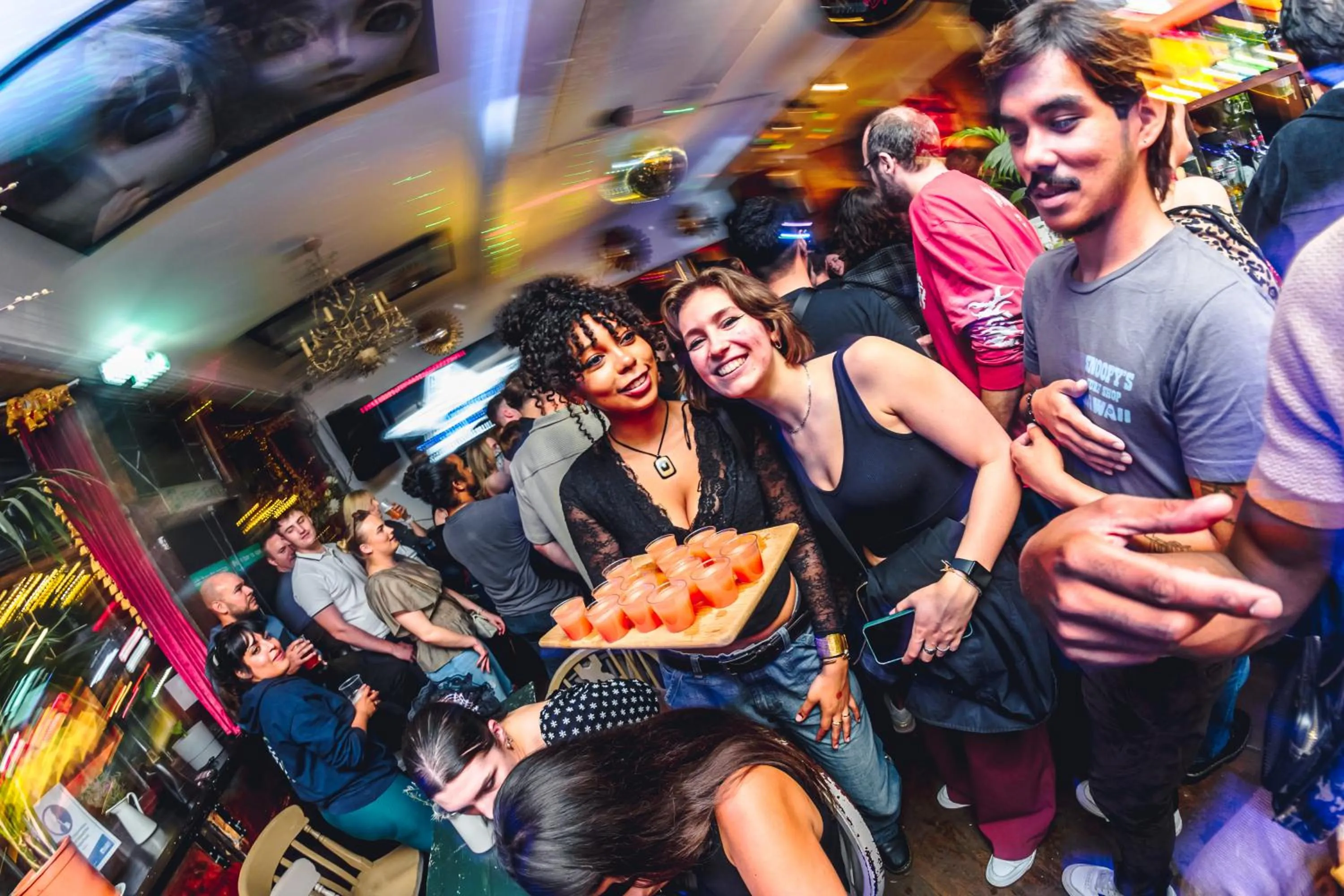 Drinks in London Backpackers Youth Hostel 18 - 35 Years Old Only