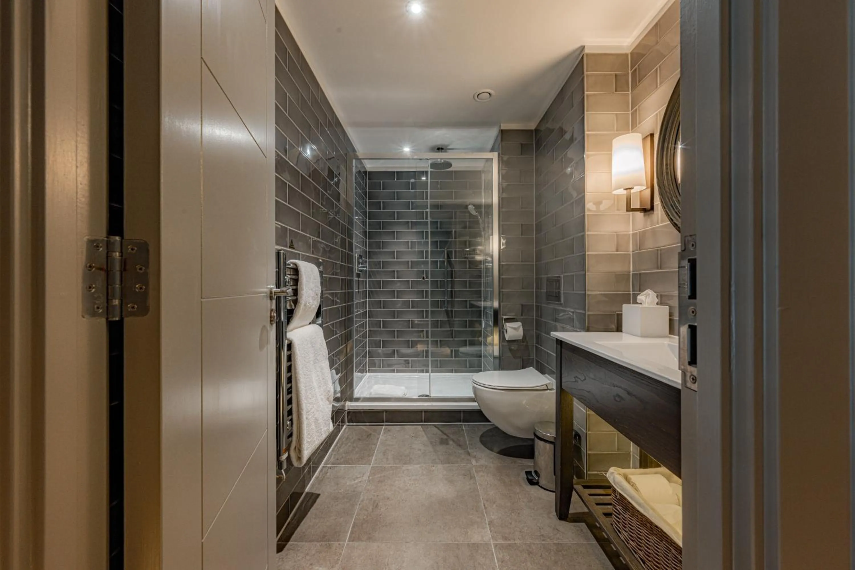 Shower in Dakota Glasgow