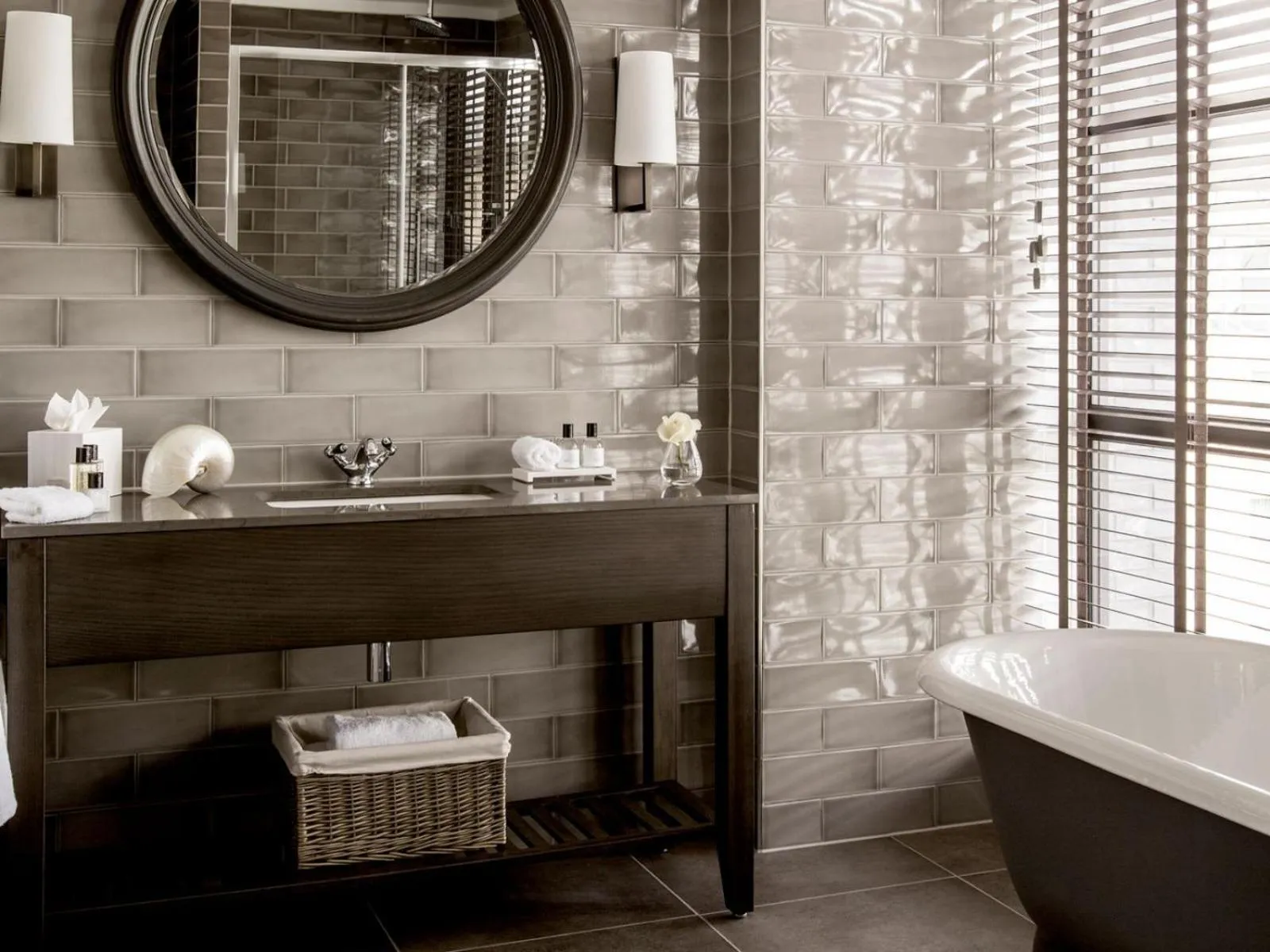 Bathroom in Dakota Glasgow