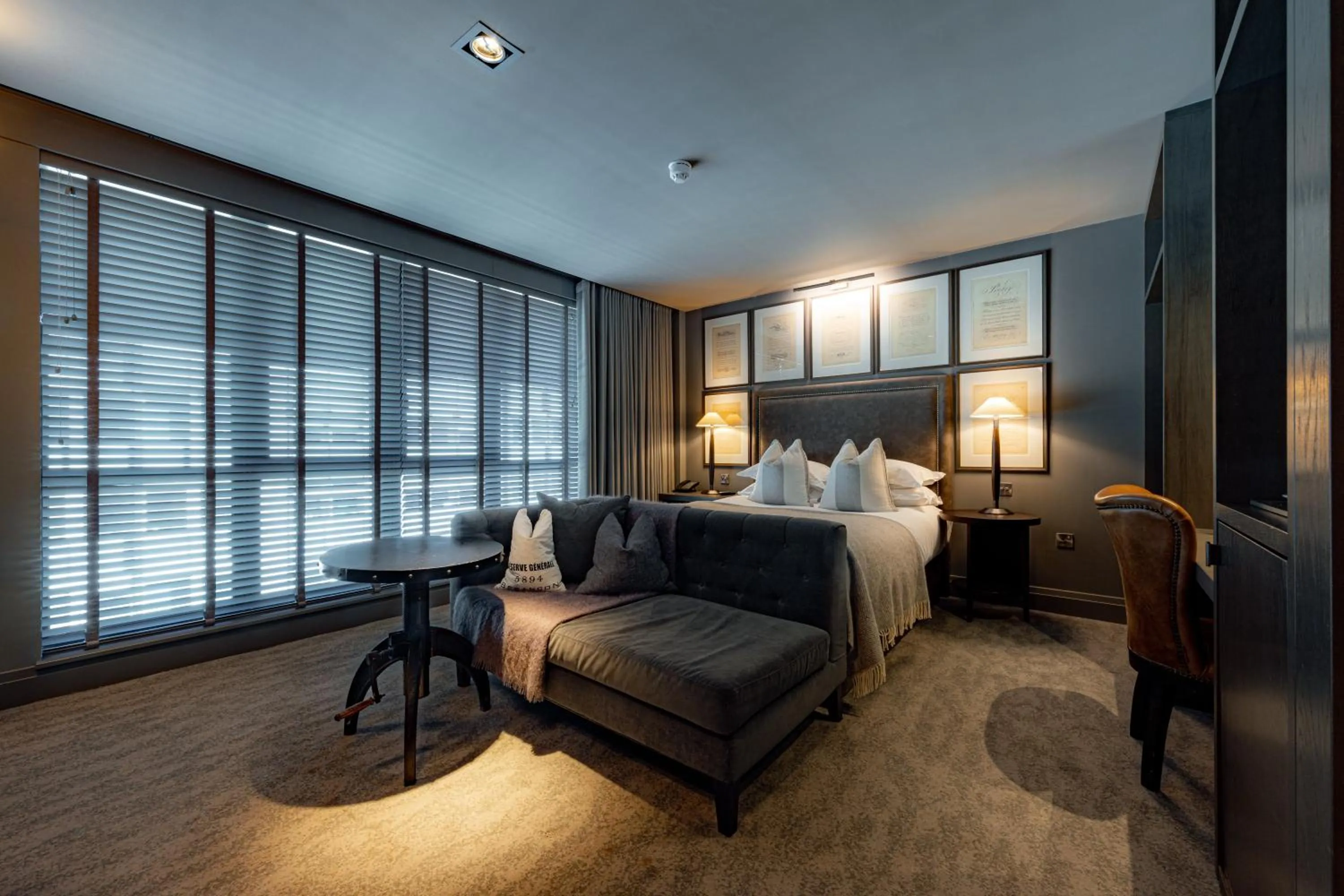 Bed in Dakota Glasgow